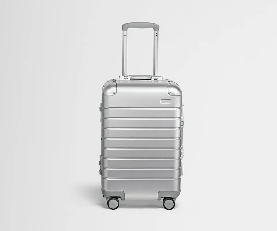 away-aluminum-carry-on-valise-cabine-silver-aluminium image 1