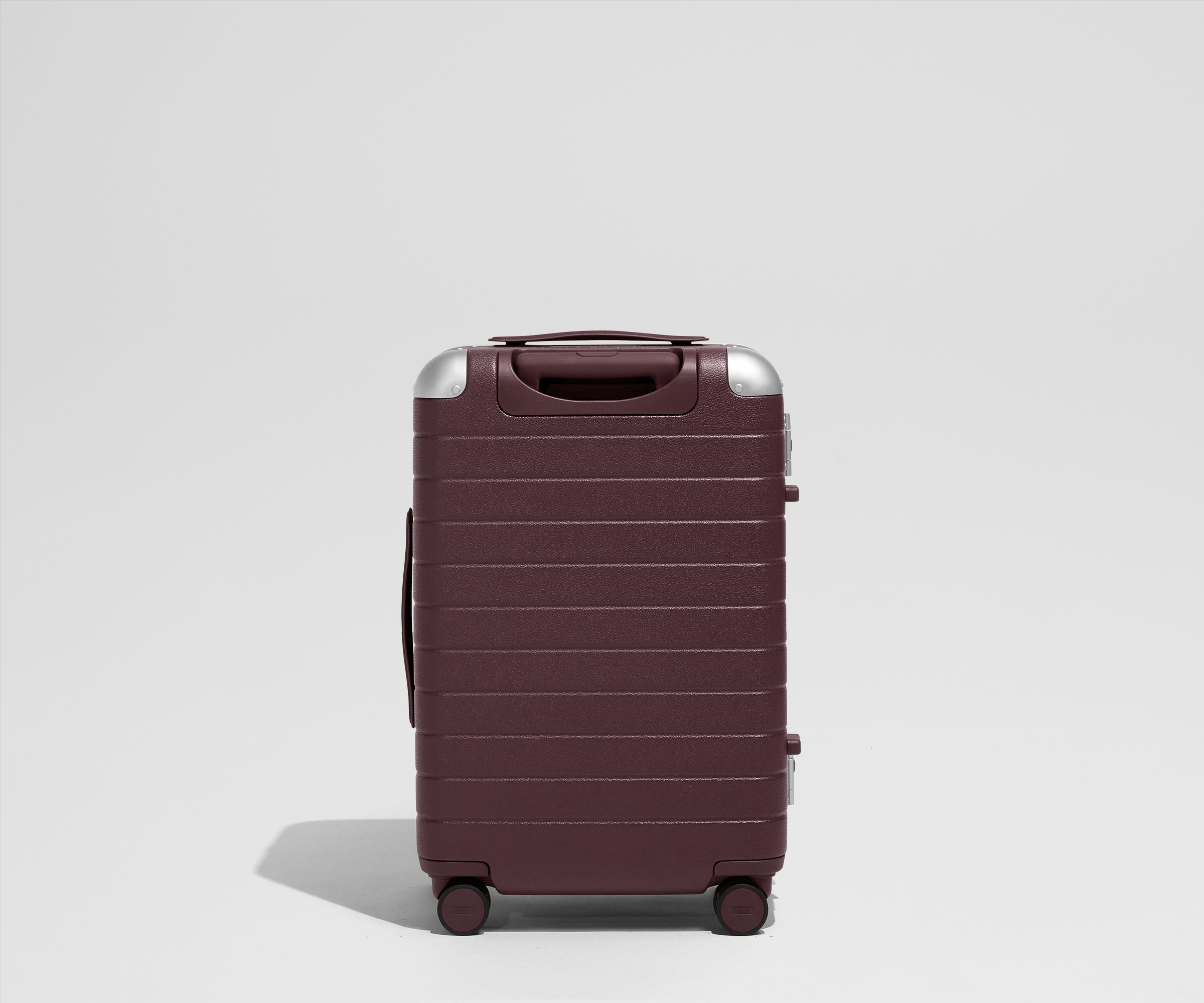 away-aluminum-edge-bigger-carry-on-valise-cabine-rouge-oxblood image 7