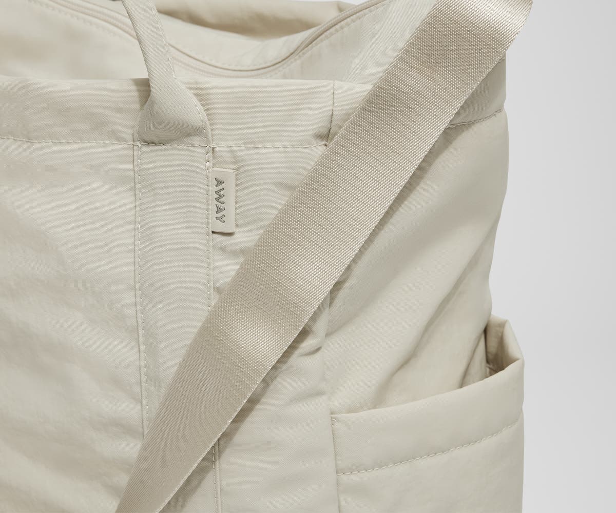 away-tote-bags-courtside-tote-blanc-tote-bag-tennis-nylon-d-perlant image 8