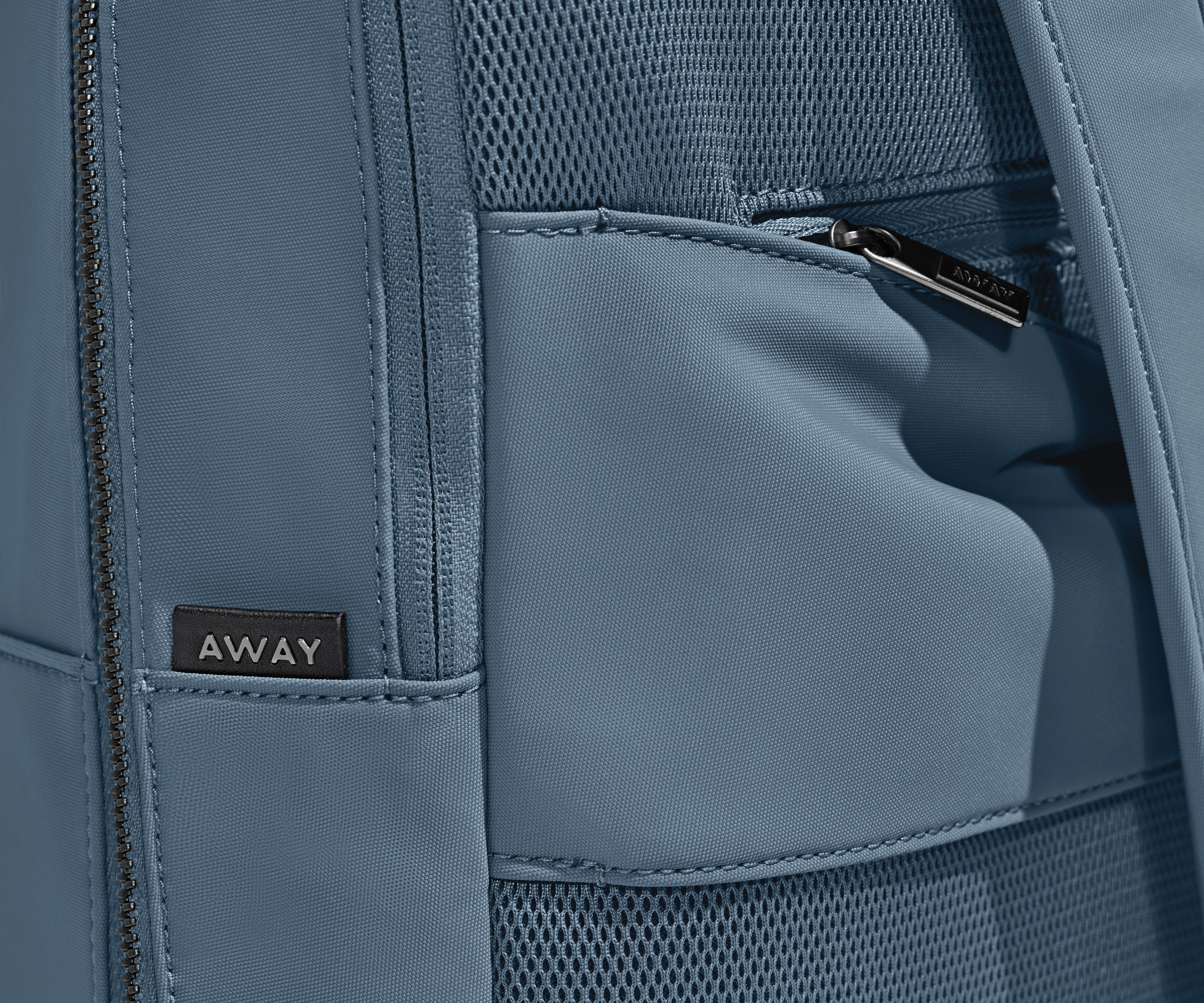 away-everywhere-zip-sac-dos-coast-blue-16 image 6