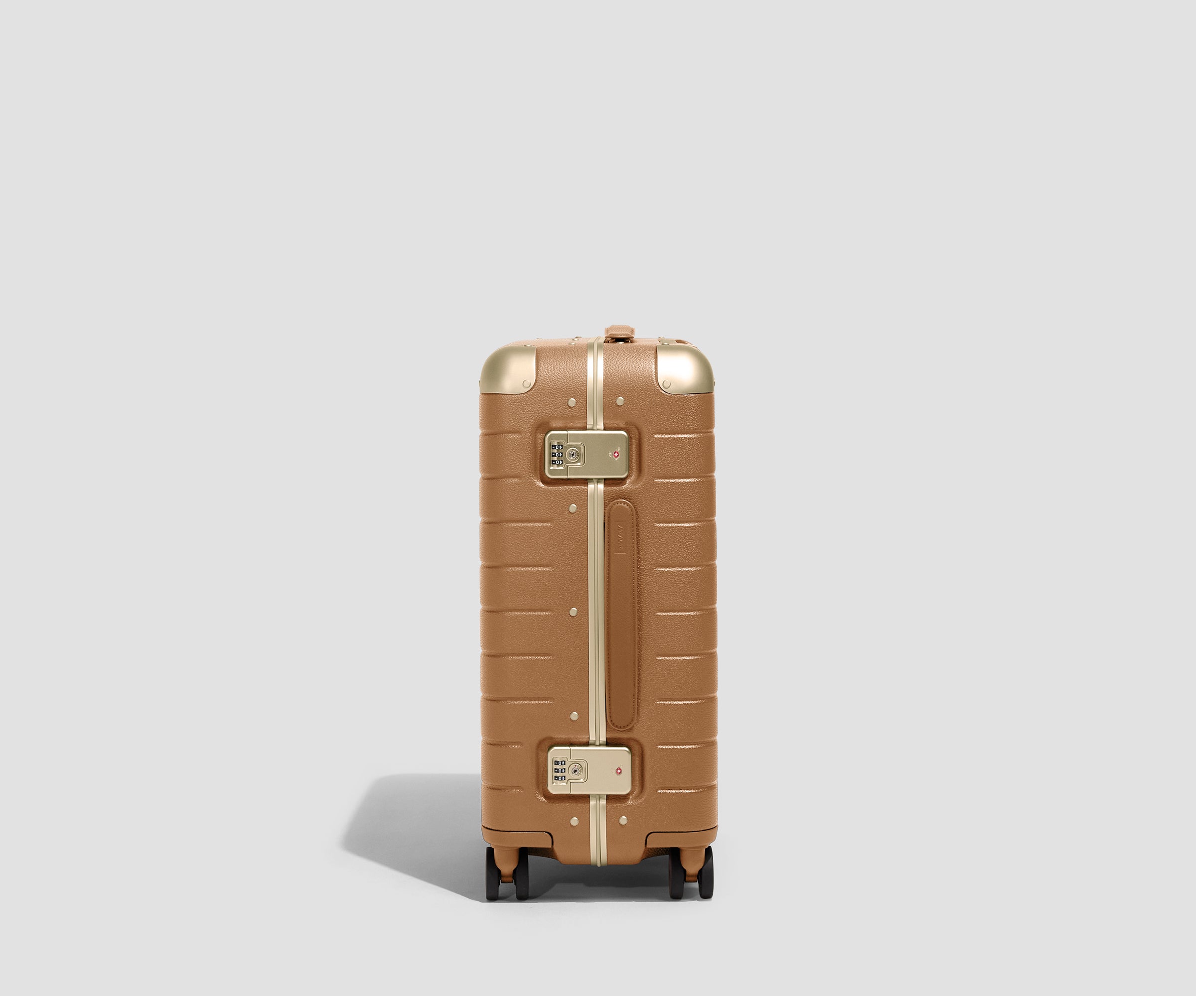 away-aluminum-edge-carry-on-valise-cabine-marron-cognac-alu image 3