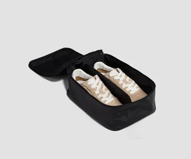 away-shoe-cube-s-pochette-chaussures-noire-nylon image 1