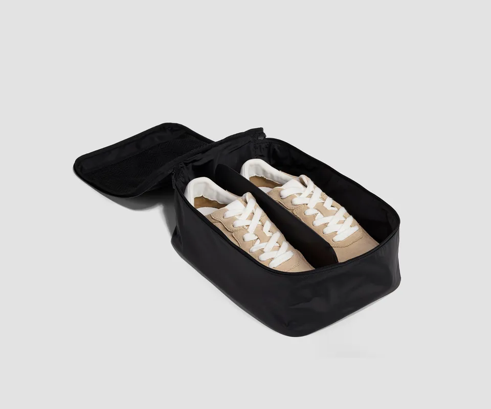 away-shoe-cube-s-pochette-chaussures-noire-nylon image 1