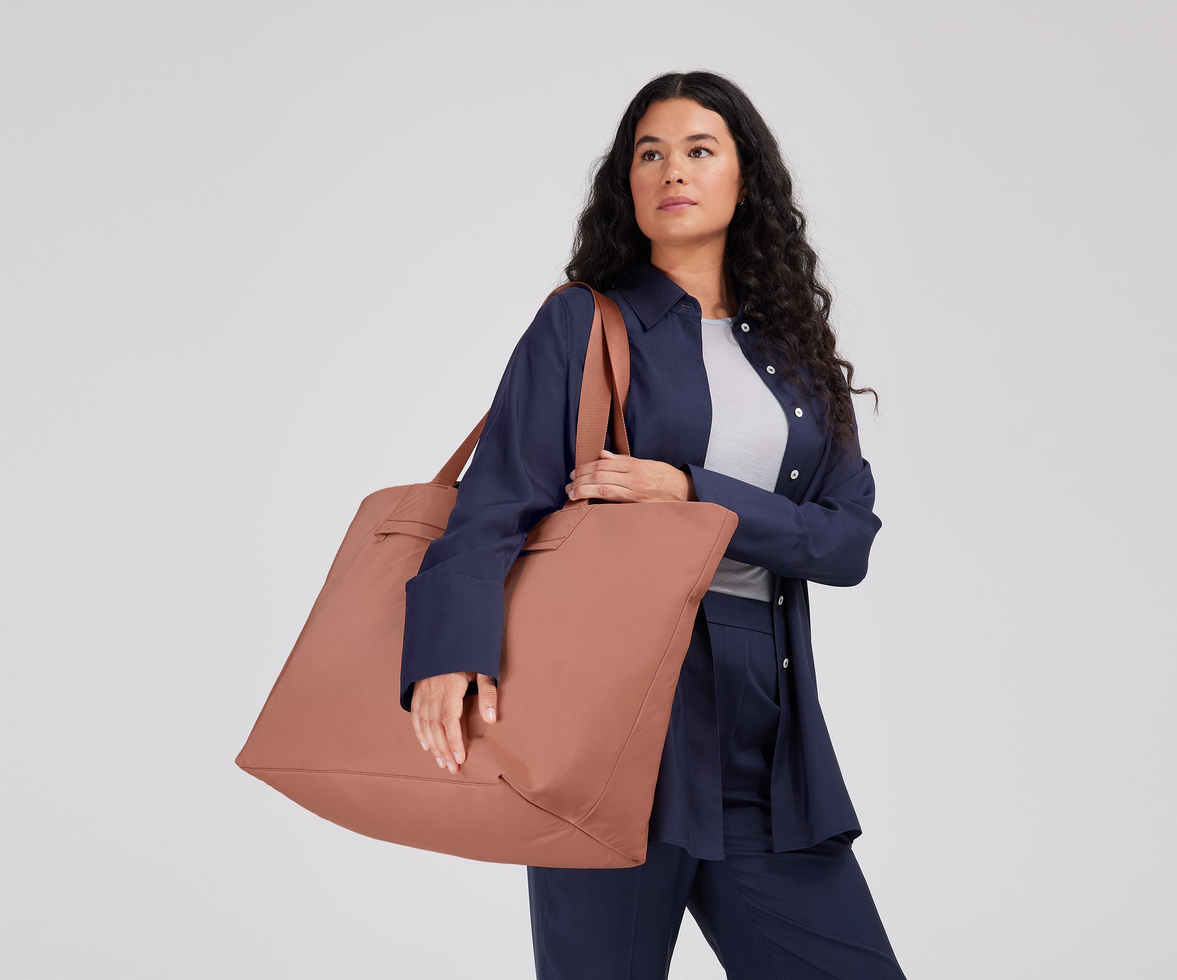 away-featherlight-large-tote-sac-clay-pink image 2