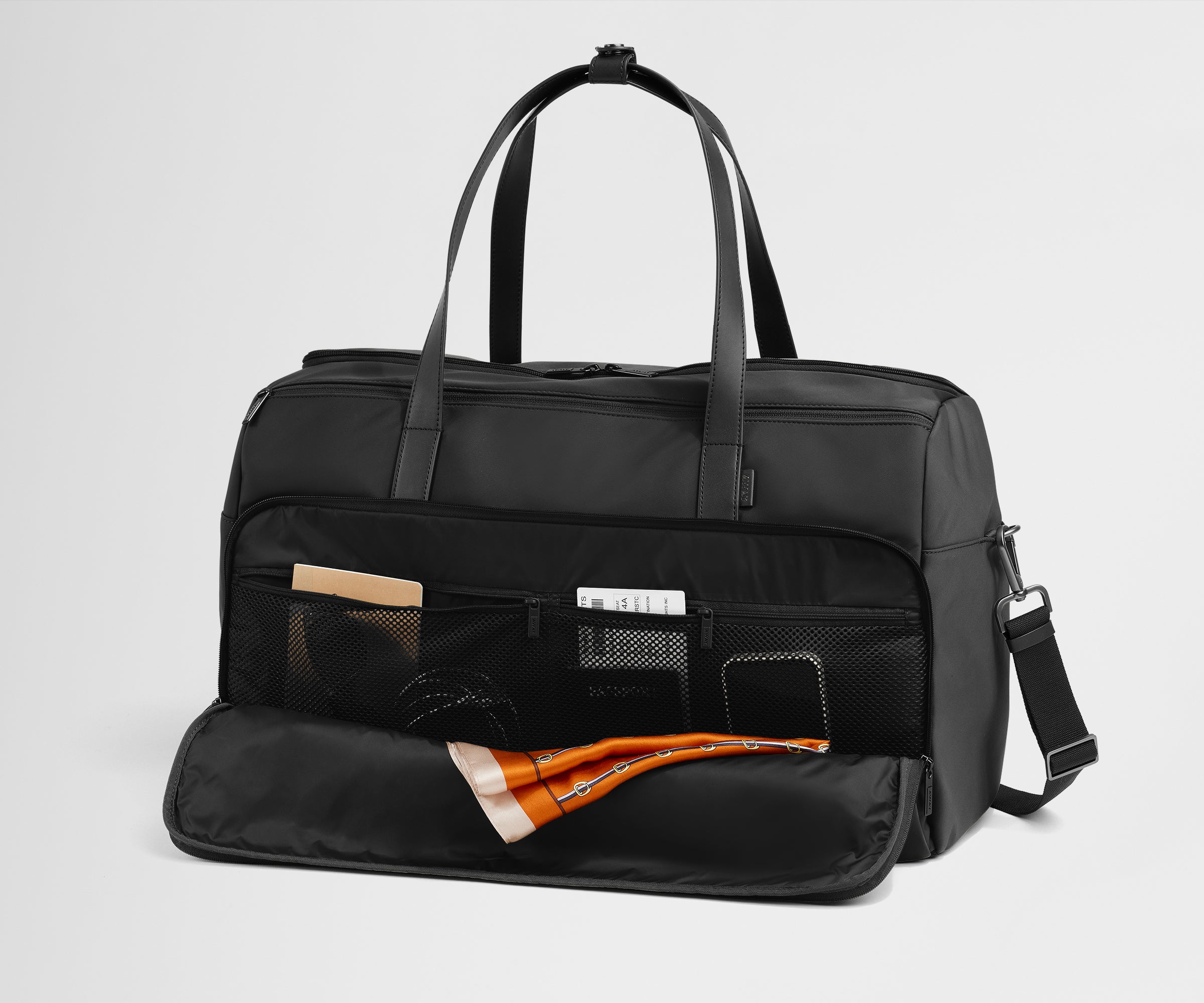 away-garment-duffle-housse-costume-noire-sac-voyage image 6