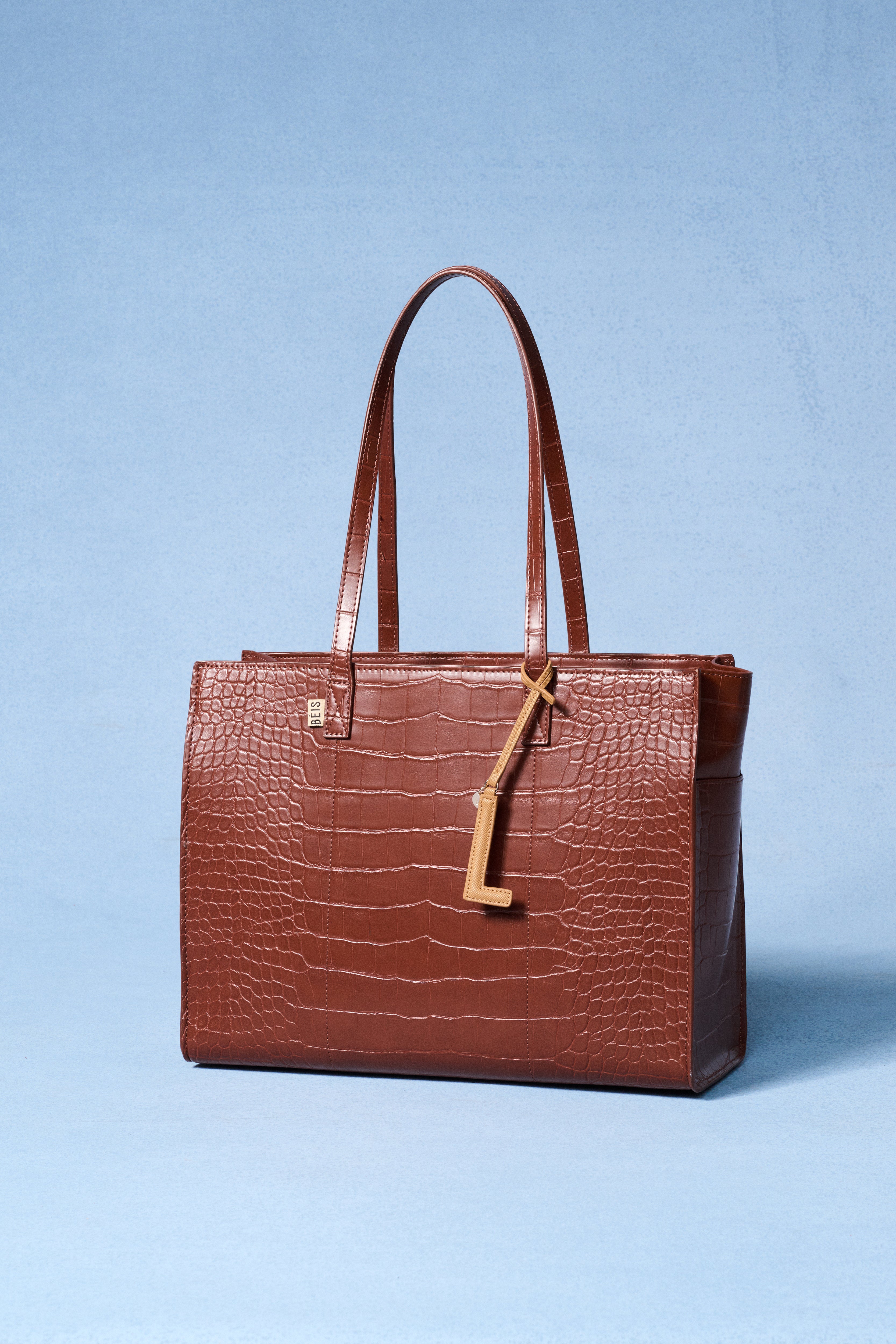 beis-letter-charm-breloque-sac-camel-lettre-initiale image 4