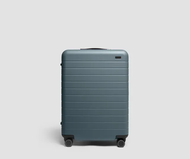 away-medium-3-valise-soute-rigide-coast-blue image 1