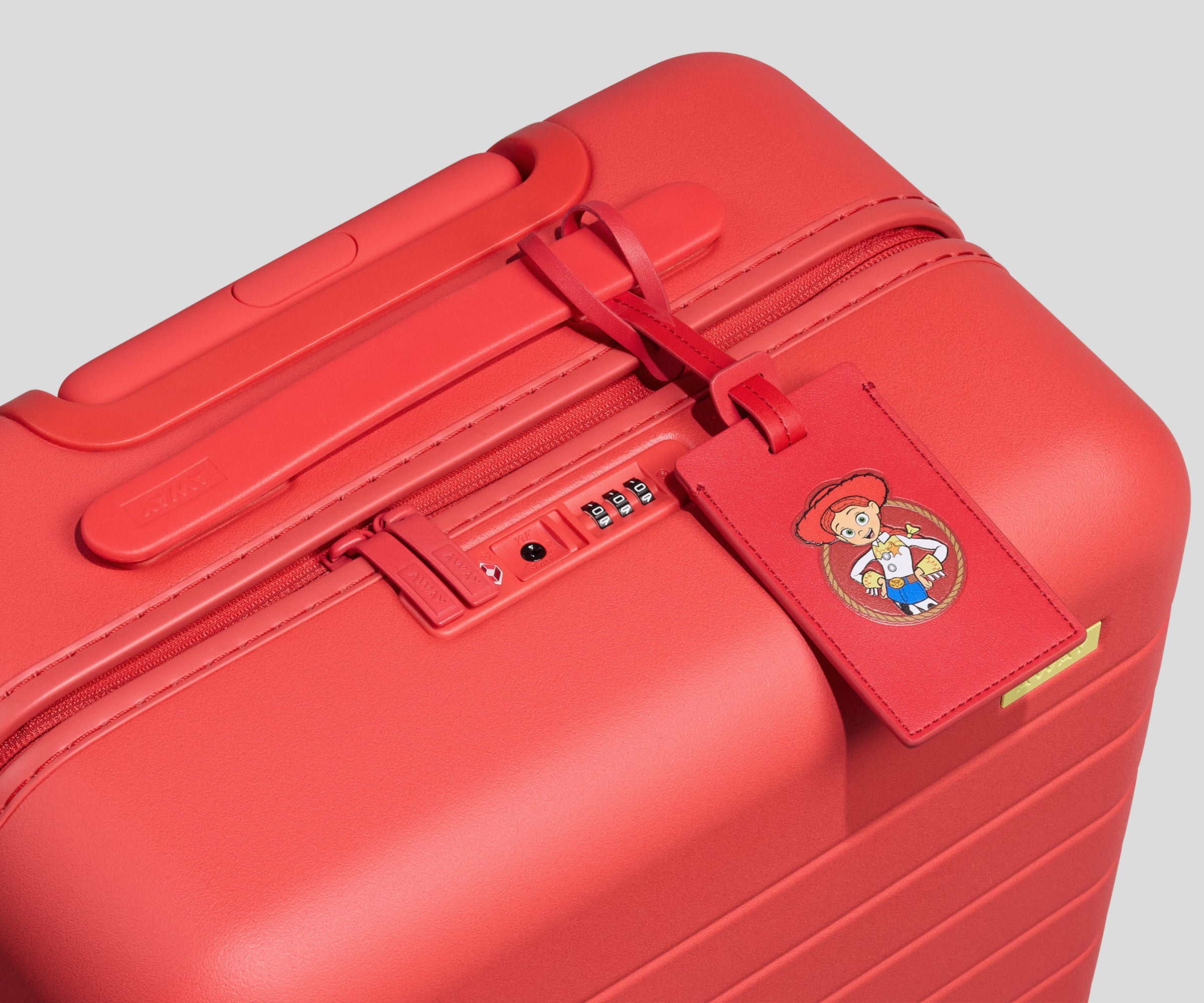 away-the-bigger-carry-on-valise-cabine-rouge-jessie image 7