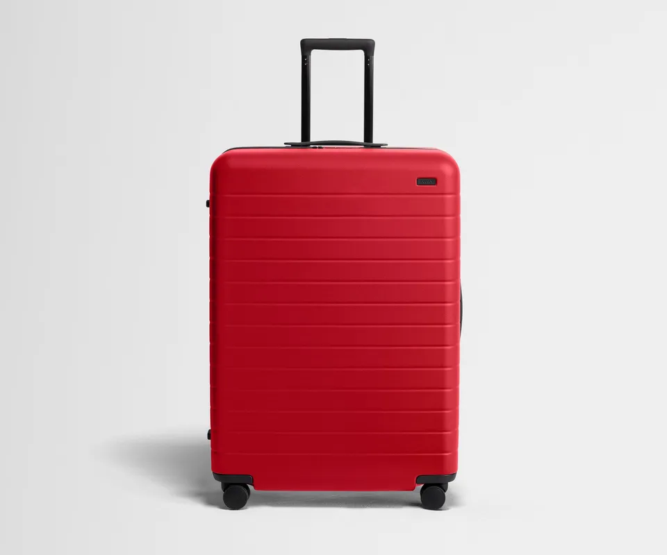 away-the-large-valise-soute-rigide-cherry-red image 1