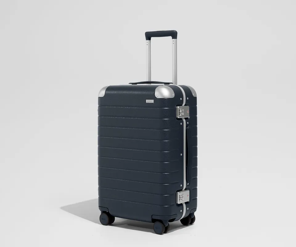 away-aluminum-edge-bigger-carry-on-valise-cabine-navy-blue image 1