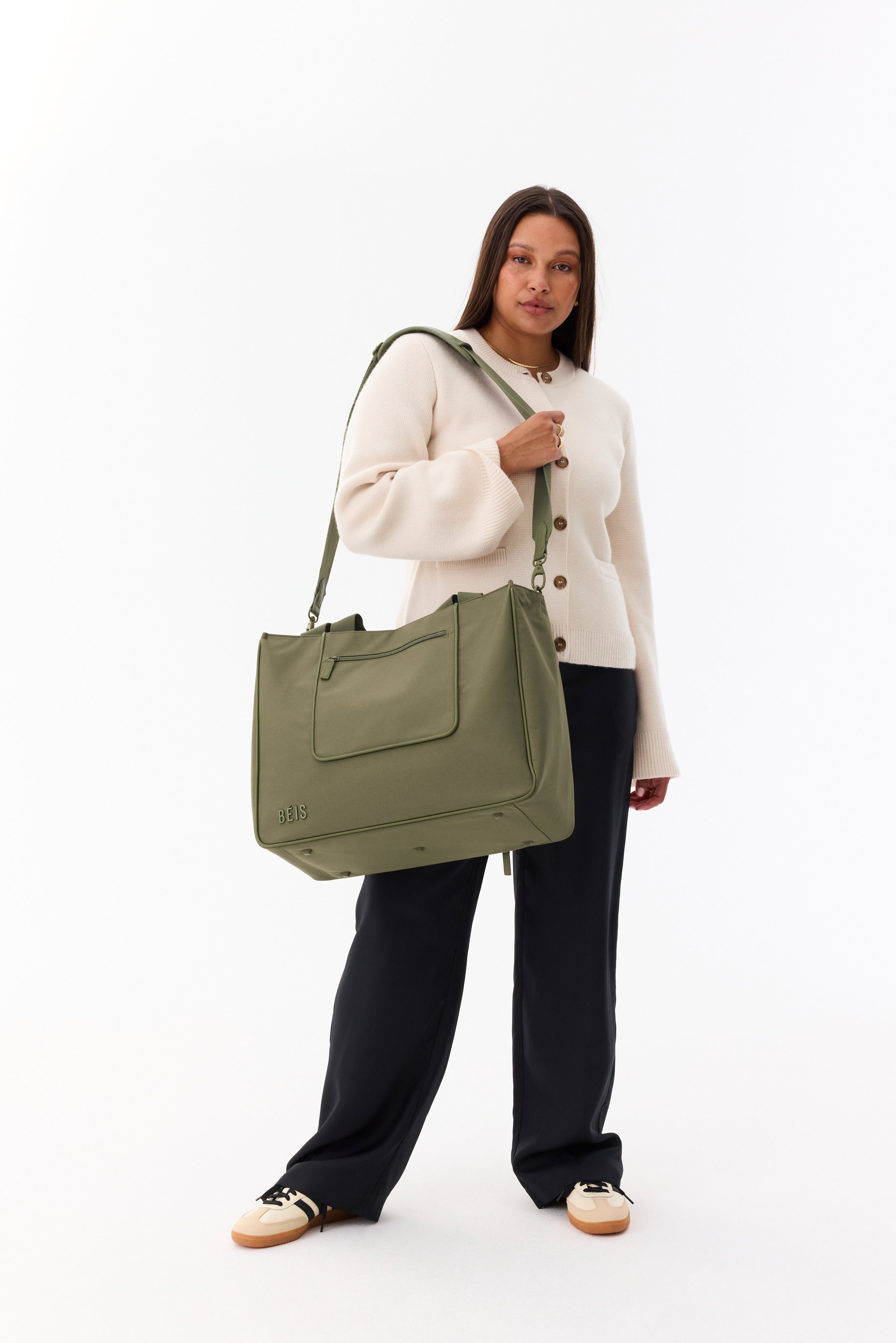beis-east-to-west-olive-tote-bag-cabas-olive image 3
