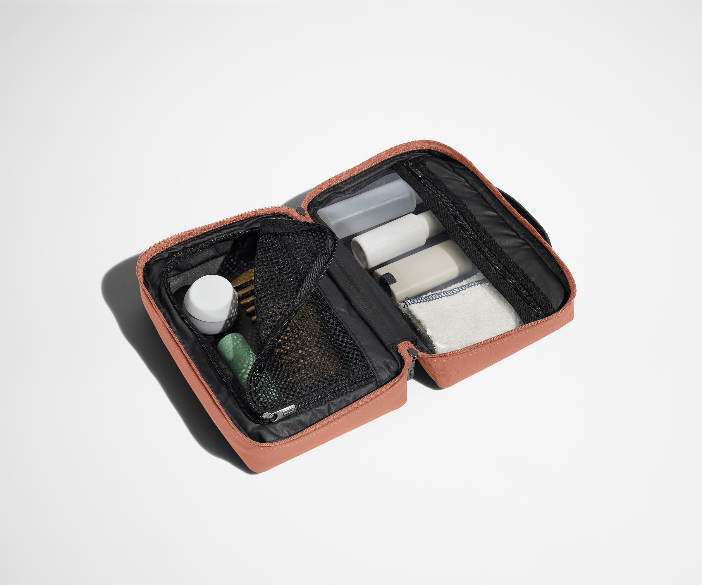 away-small-toiletry-bag-trousse-toilette-clay-pink-petite image 3