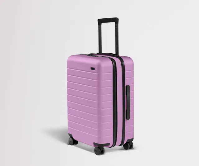 away-bigger-carry-on-flex-valise-cabine-extensible-mauve image 1