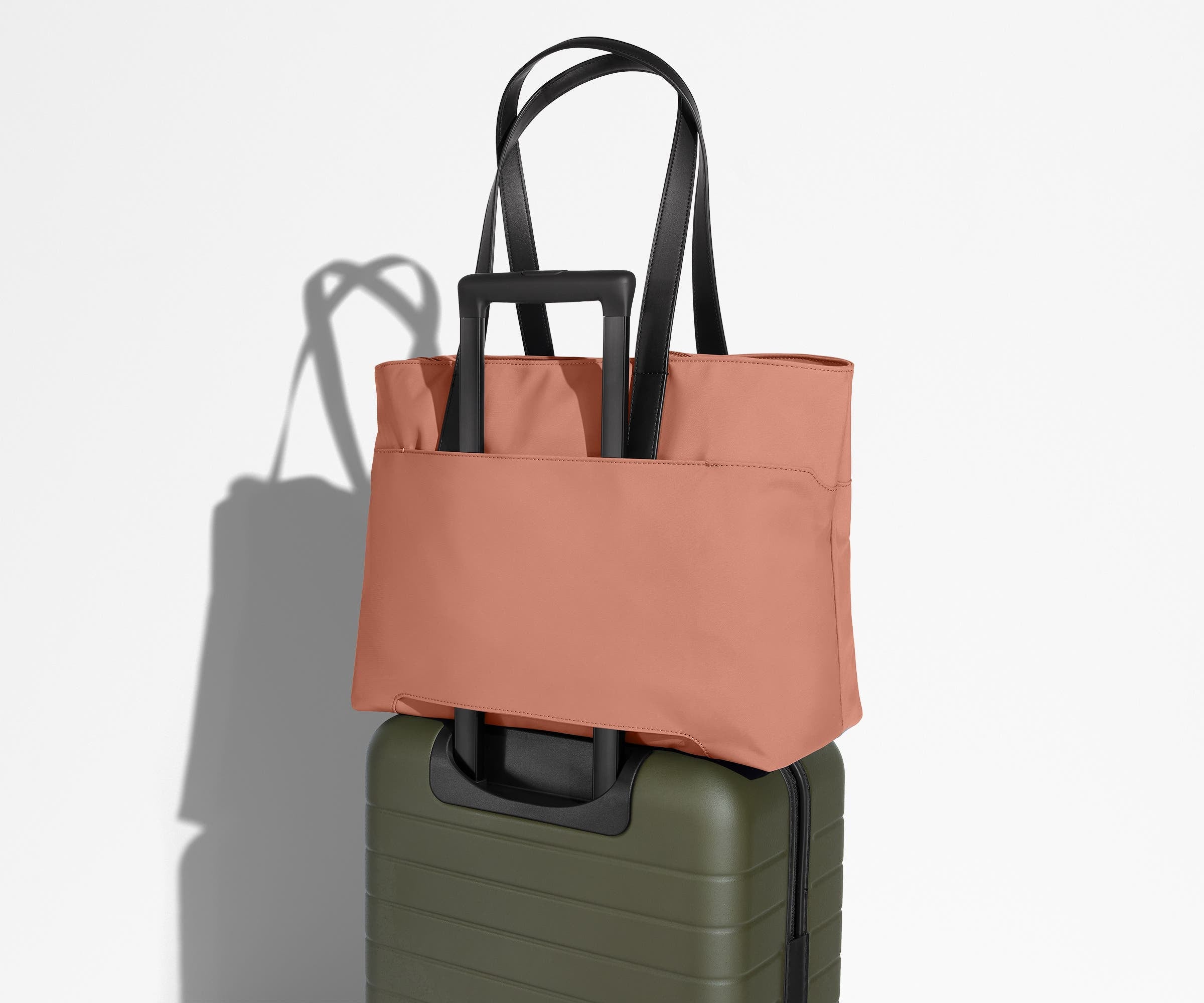 away-everywhere-tote-cabas-rose-ordinateur-16 image 6