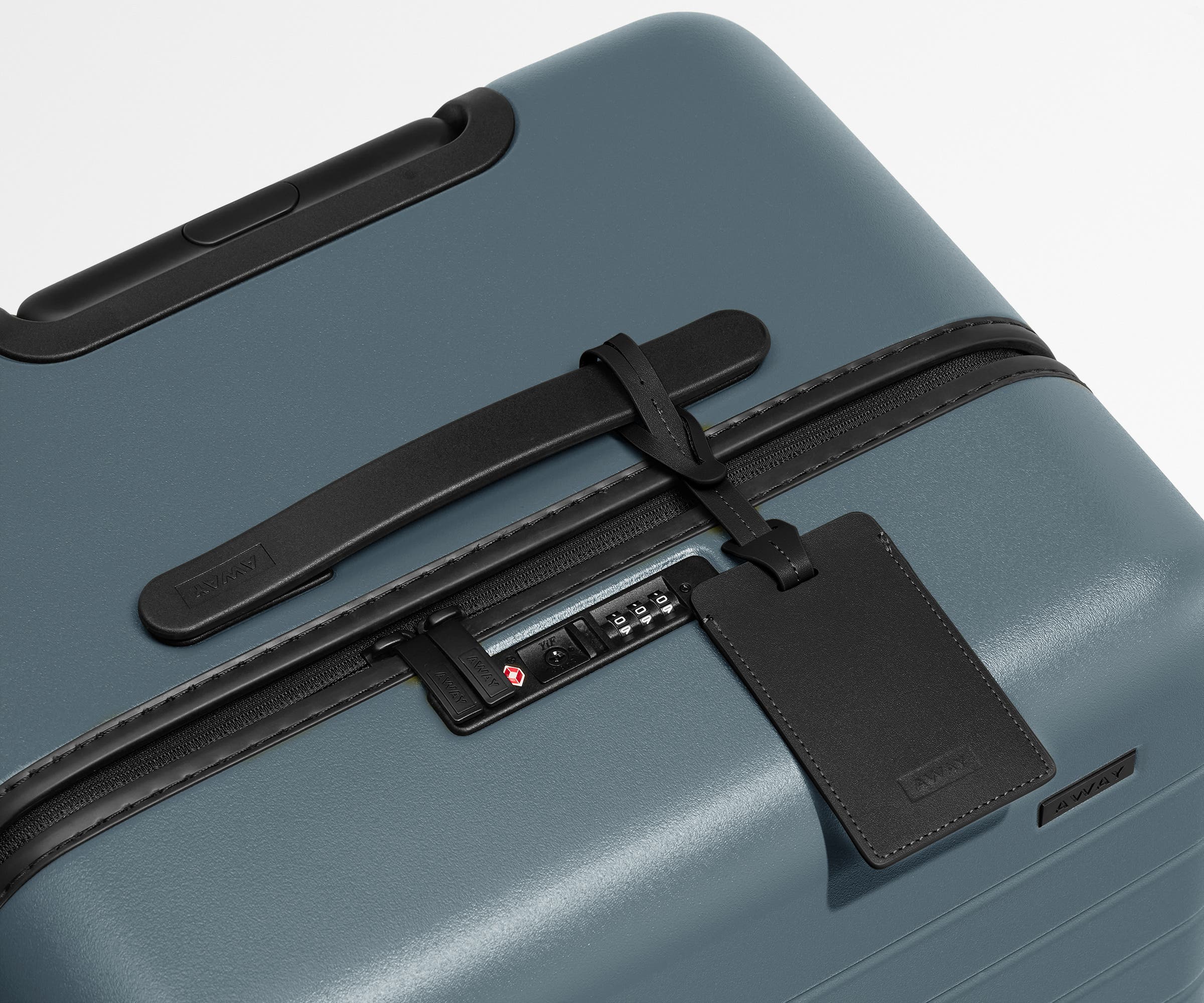 away-trunk-valise-soute-coast-blue-rigide-grand-volume image 8