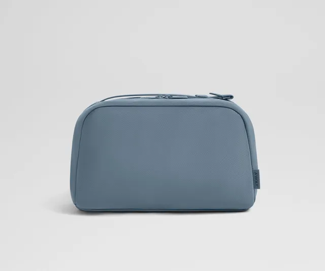 away-large-toiletry-bag-trousse-toilette-coast-blue-compartiments image 1