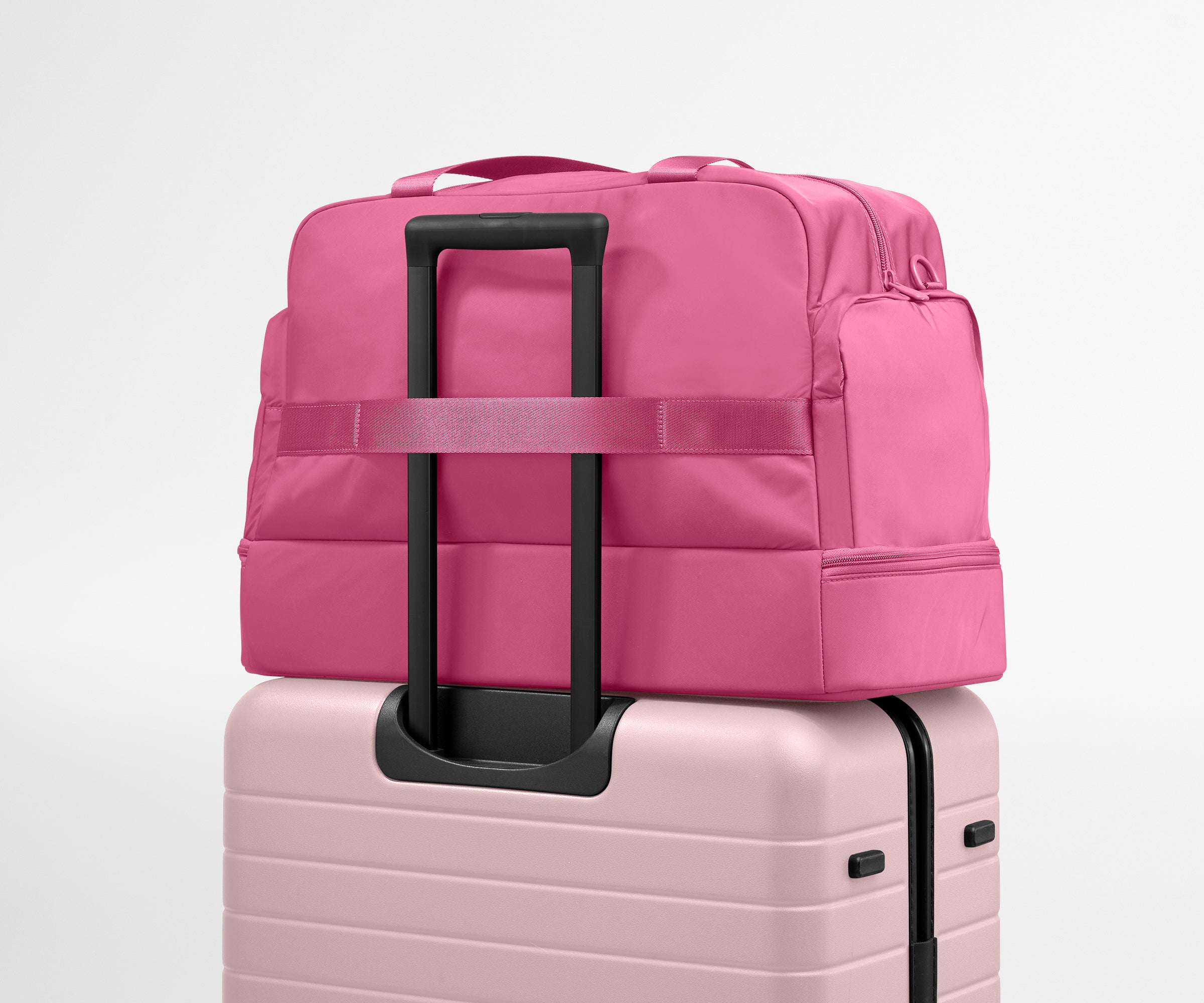 away-featherlight-weekender-sac-voyage-island-pink-44l-16-pouces image 7