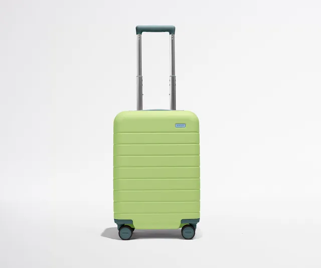 away-kids-carry-on-valise-enfant-rigide-vert-honeydew-green image 1