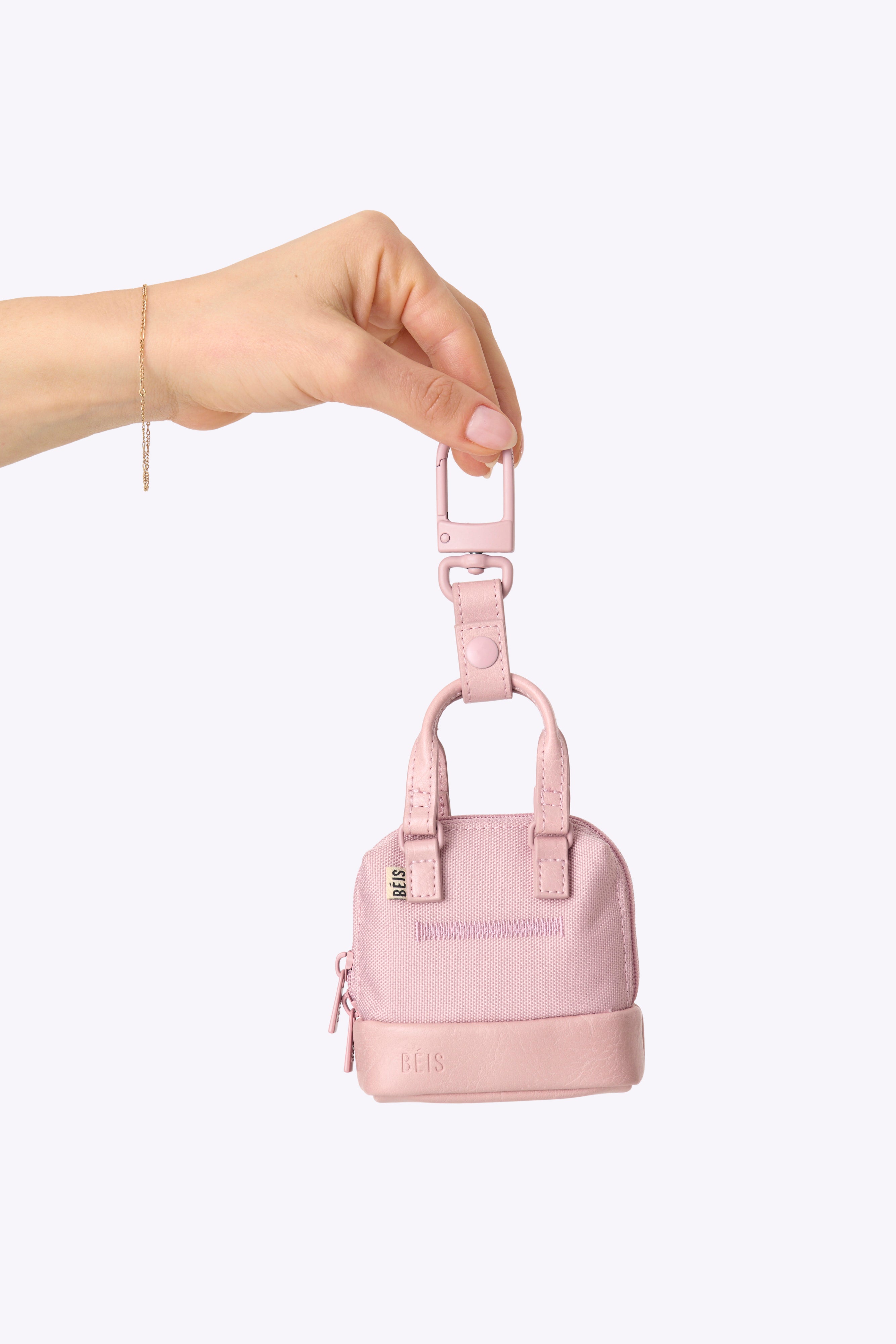 beis-micro-weekender-breloque-porte-cl-s-rose-atlas image 2
