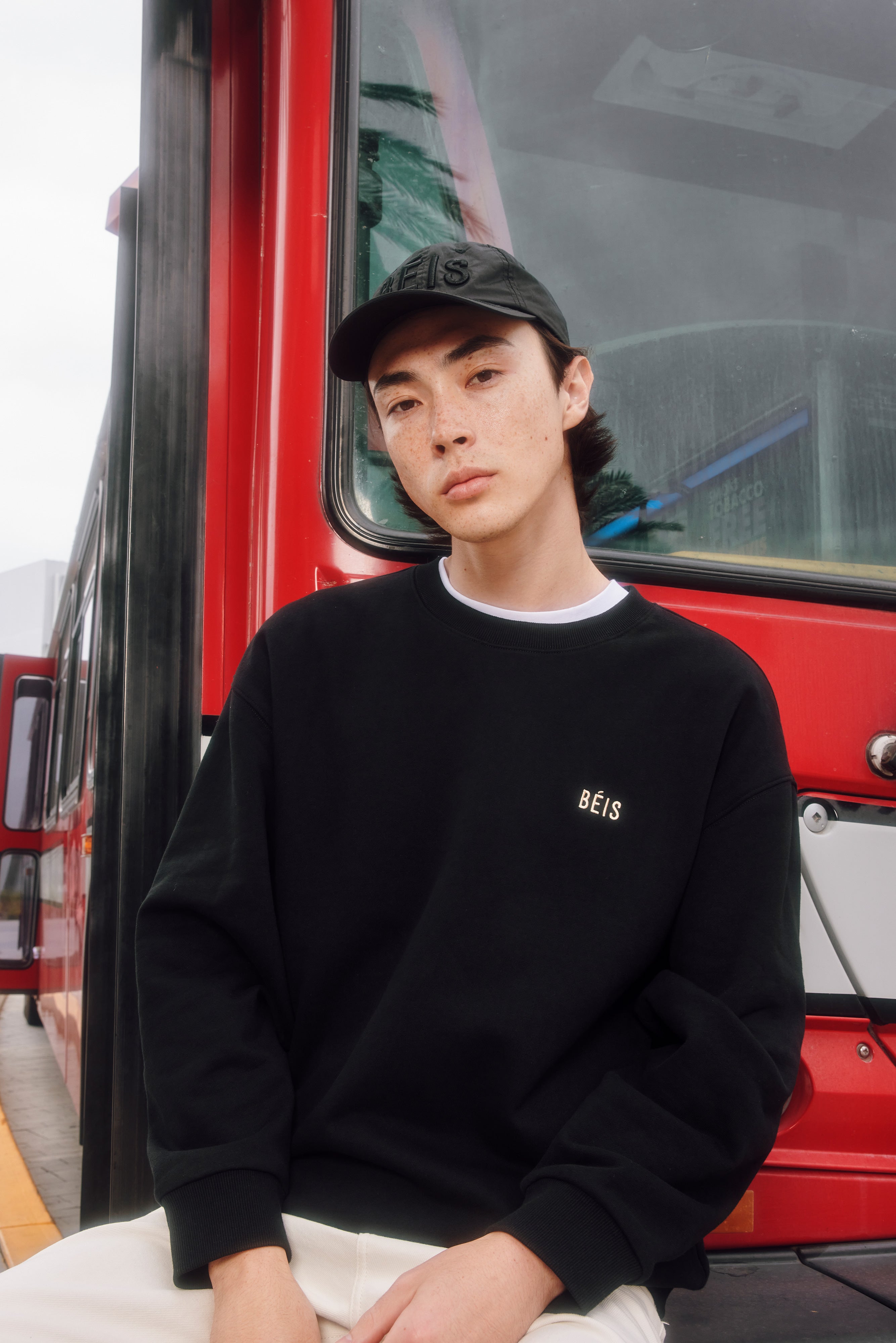 beis-the-sweatshirt-sweat-noir-taille-m-poches-zipp-es image 7