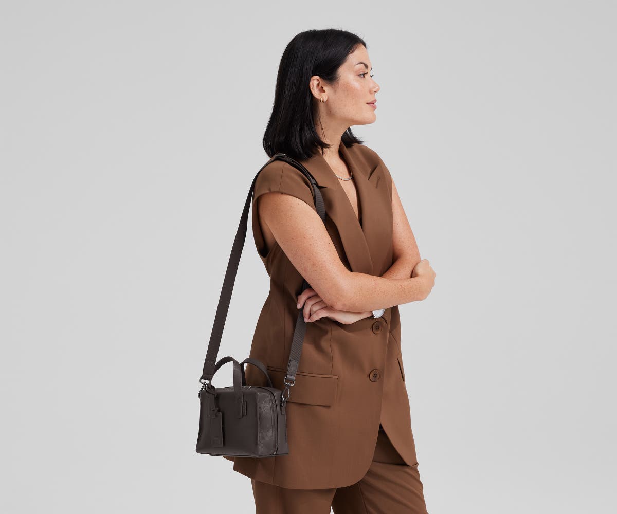 away-mini-everywhere-bag-sac-bandouli-re-marron-espresso image 6