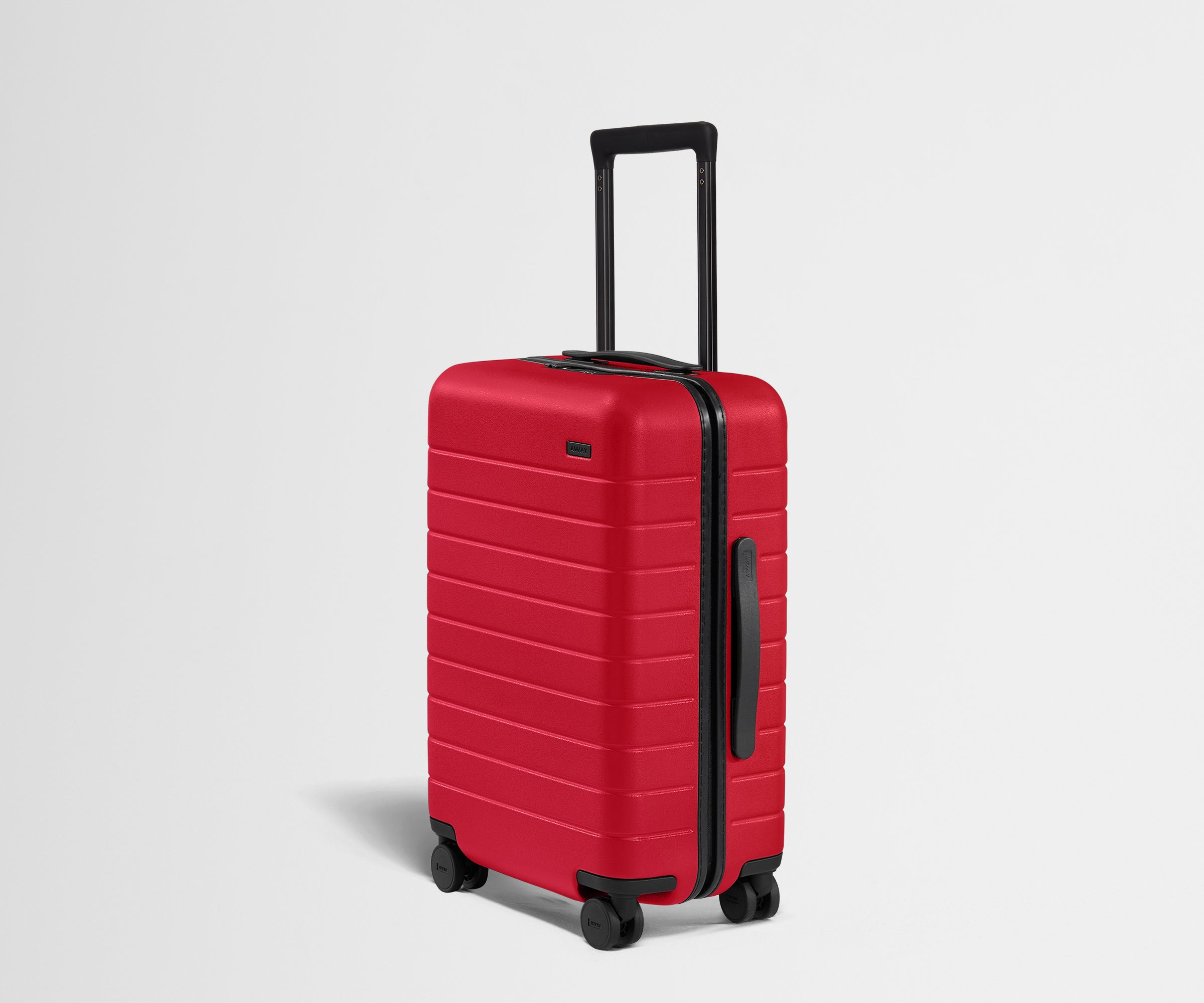 away-the-carry-on-valise-cabine-rigide-rouge-cerise image 2