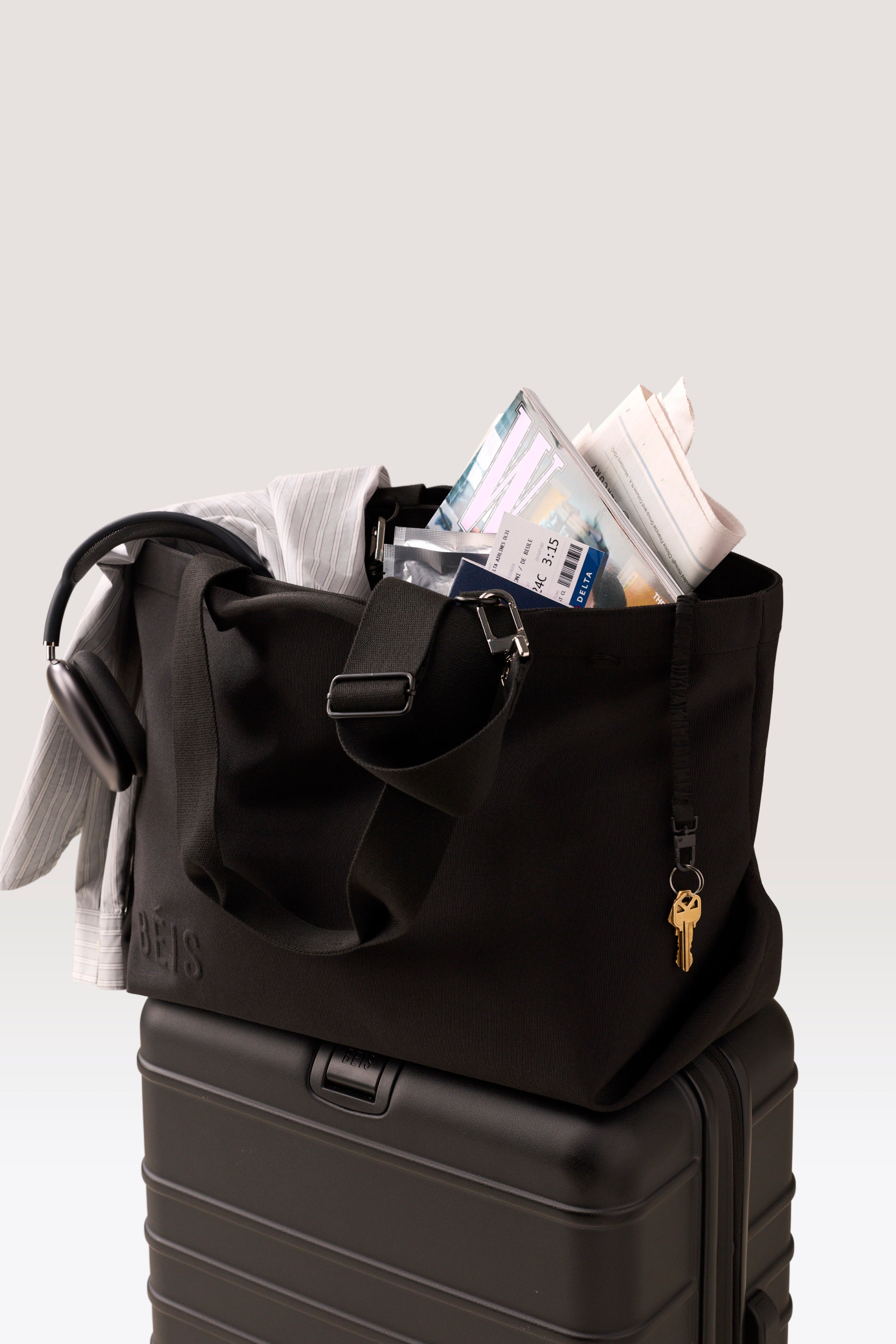 beis-travel-set-the-tote-set-valise-cabine-noir image 2