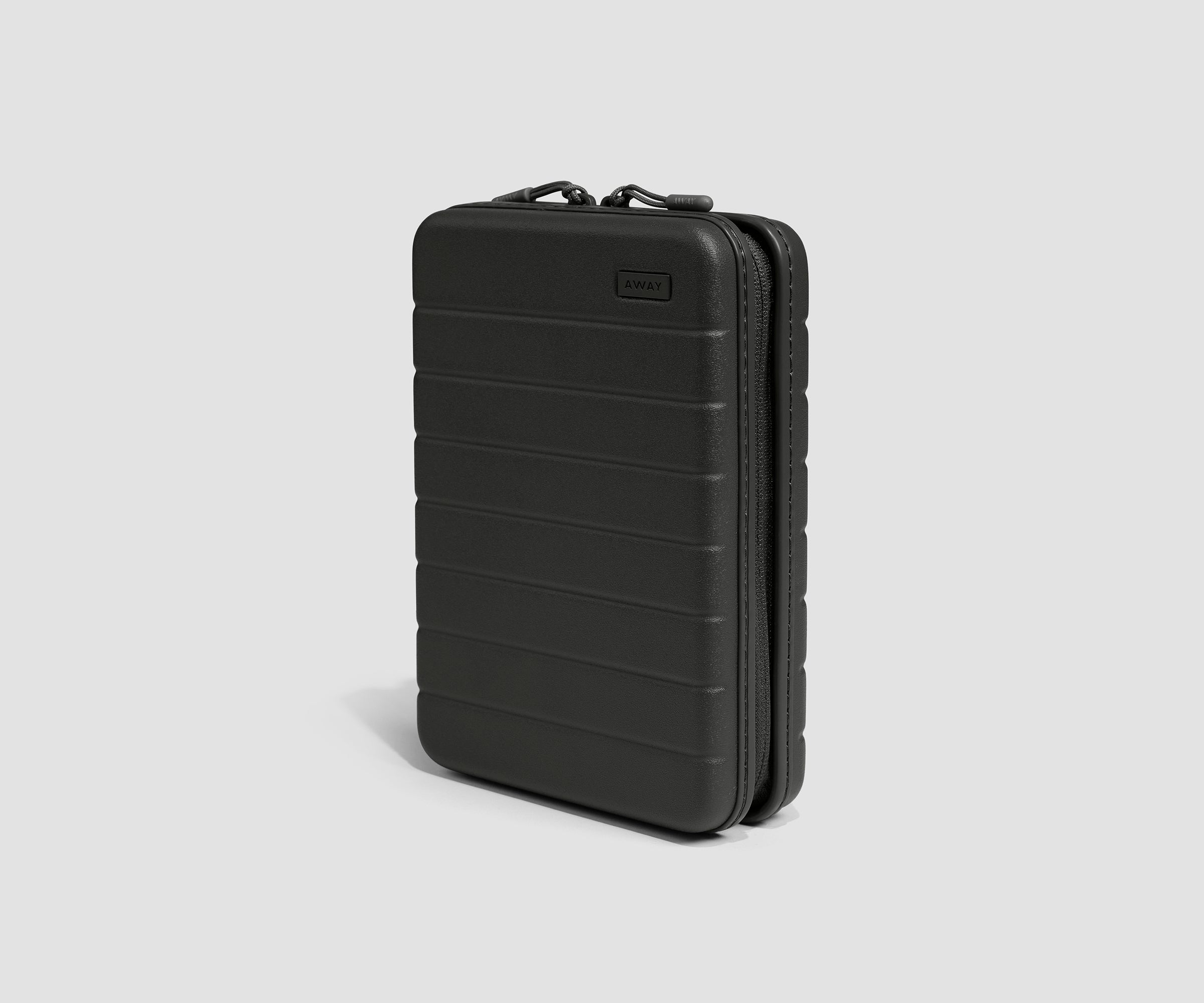 away-medium-tech-case-trousse-tech-jet-black-coque-dure image 3