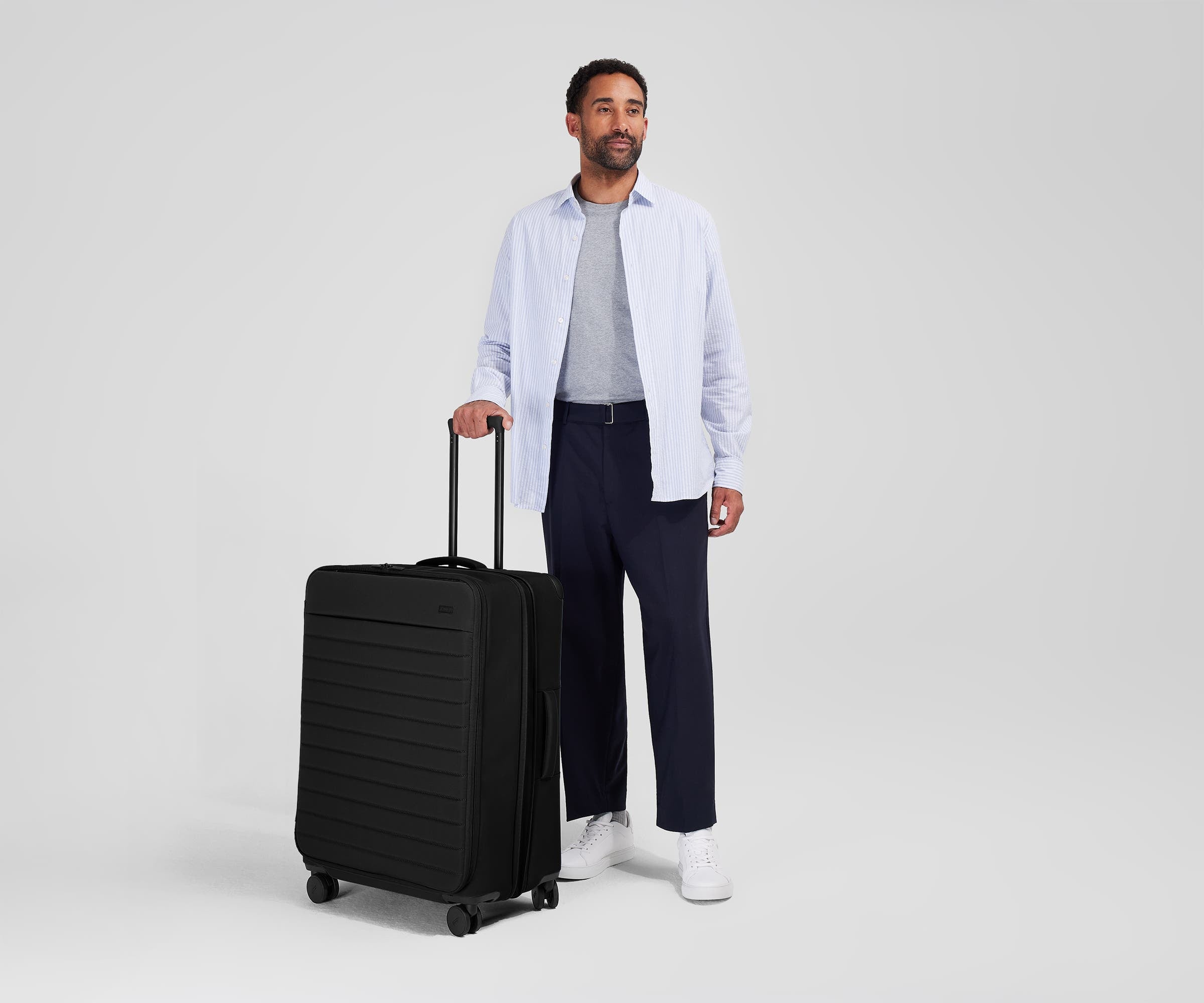 away-softside-large-valise-soute-jet-black-nylon-extensible image 4