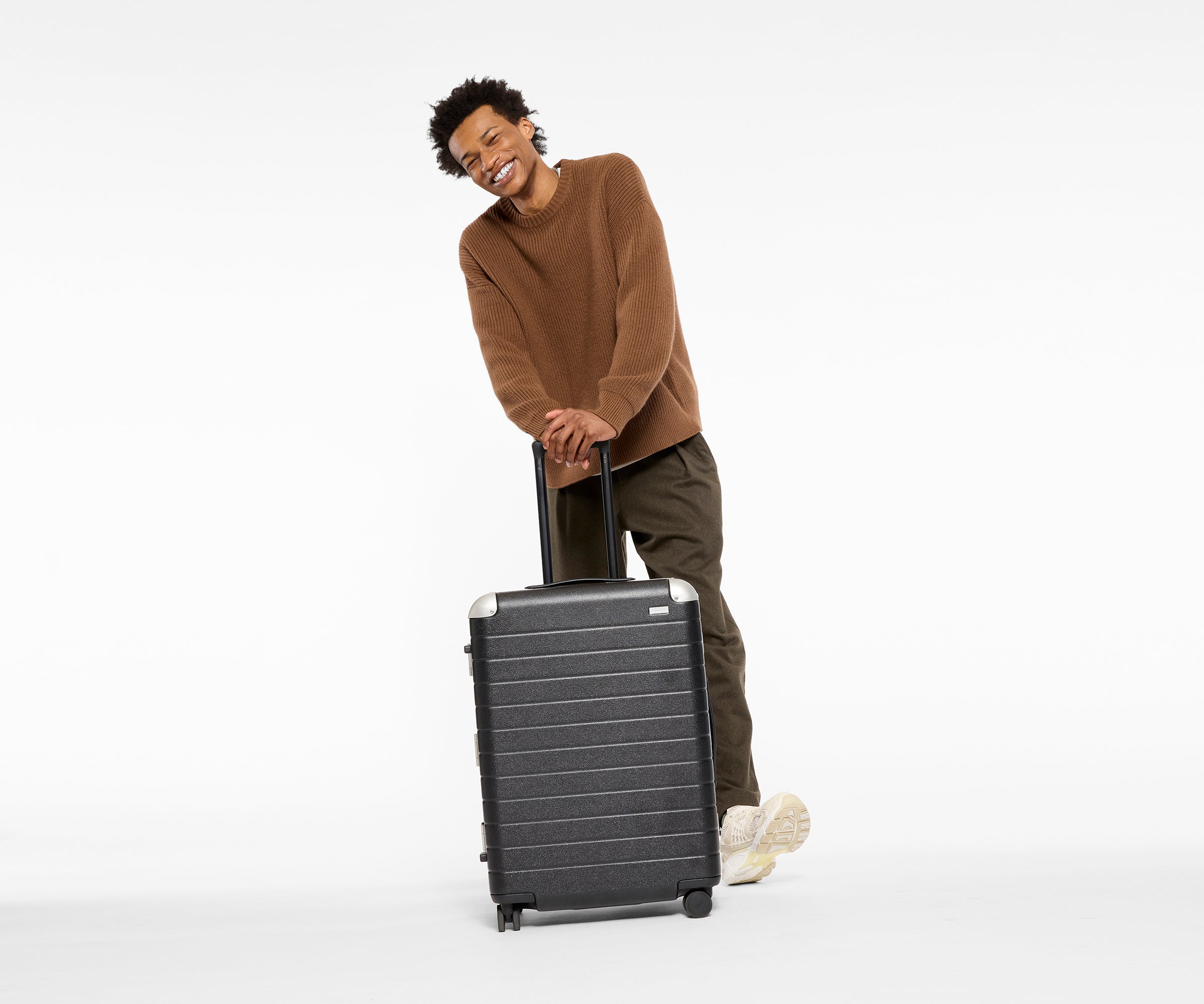 away-aluminum-edge-medium-valise-soute-noir-jet-black-aluminium image 4
