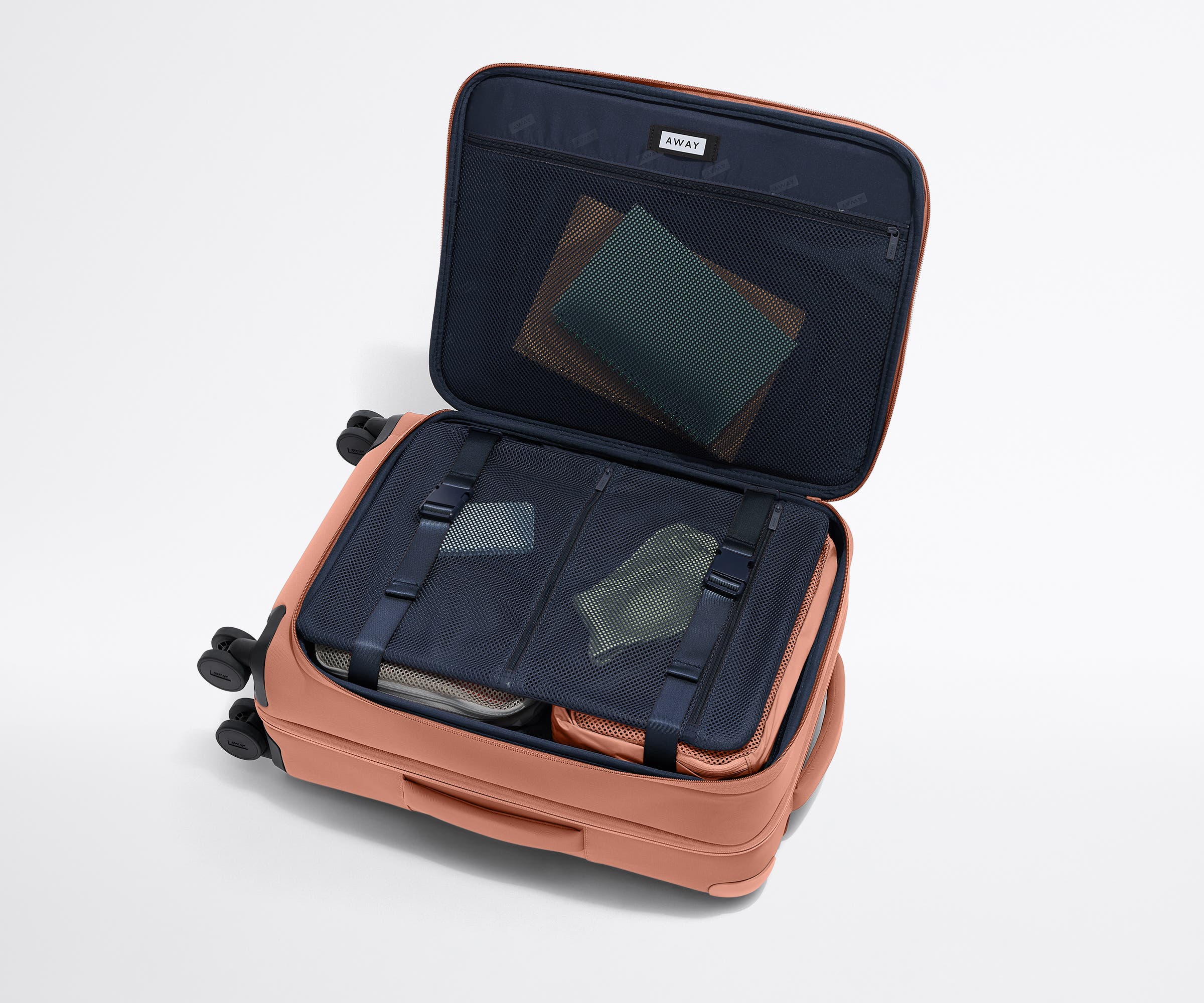 away-softside-bigger-carry-on-valise-rose-argile image 5
