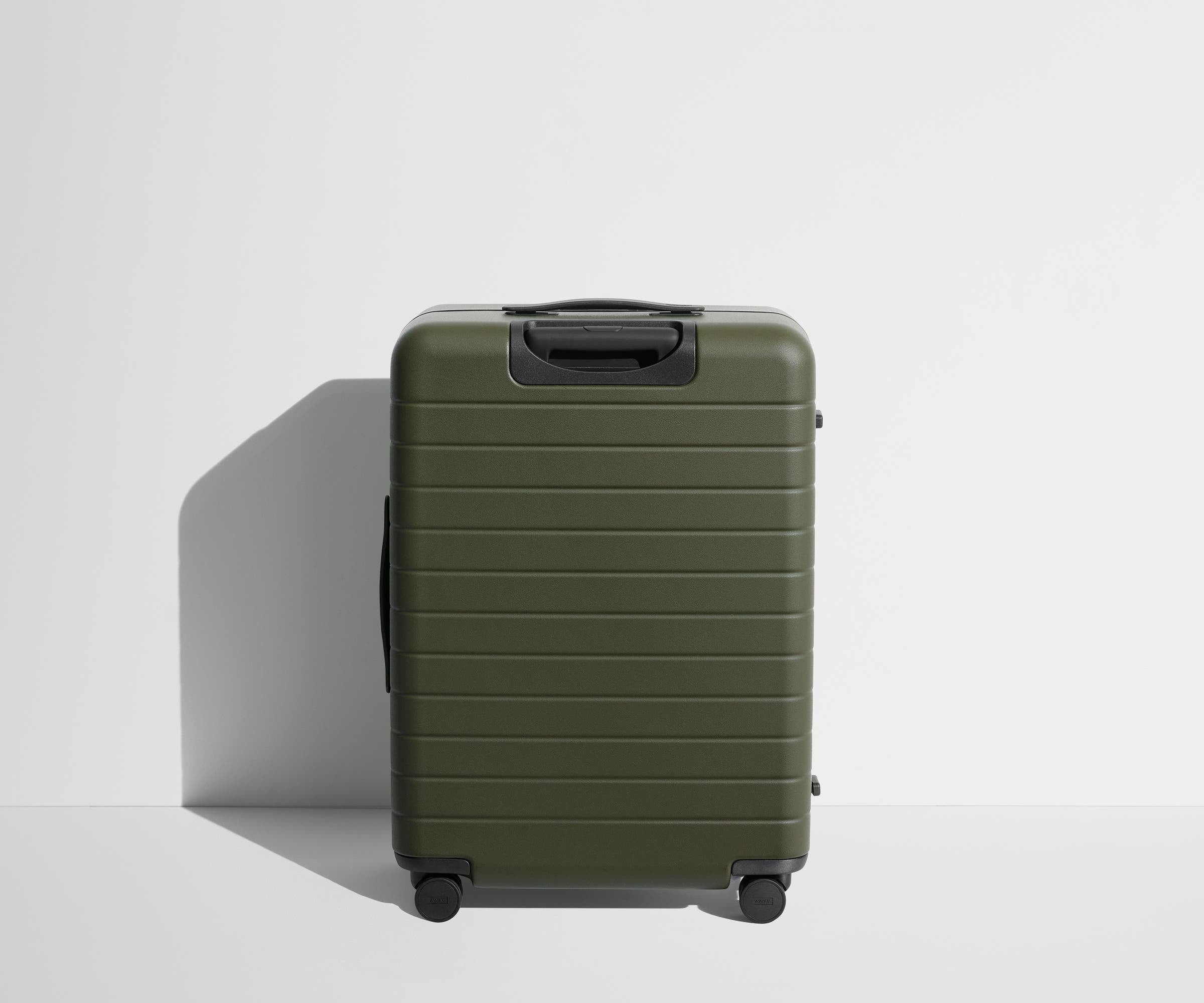 away-the-medium-valise-soute-vert-olive-rigide-2-semaines image 7