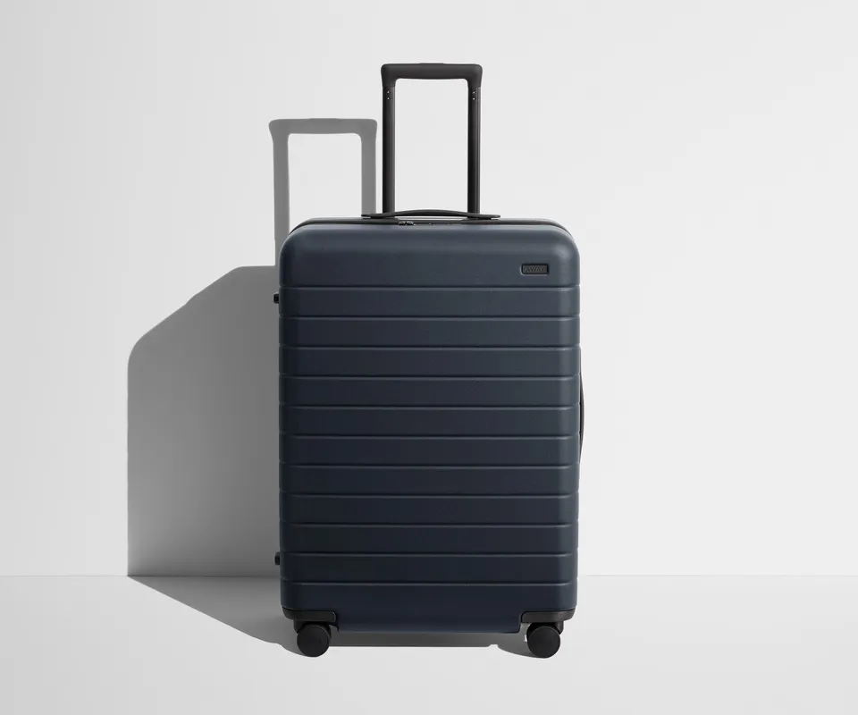 away-medium-valise-soute-bleue-navy-blue image 1