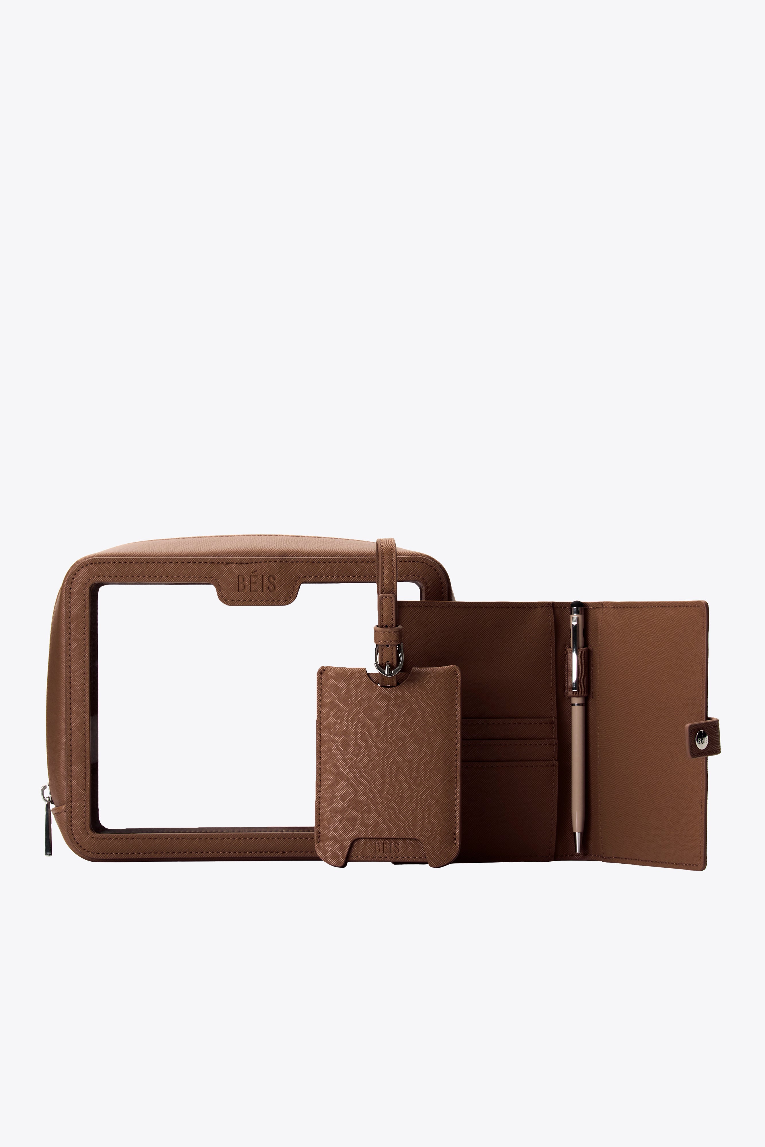 beis-passport-tag-tui-passeport-maple-airtag image 5