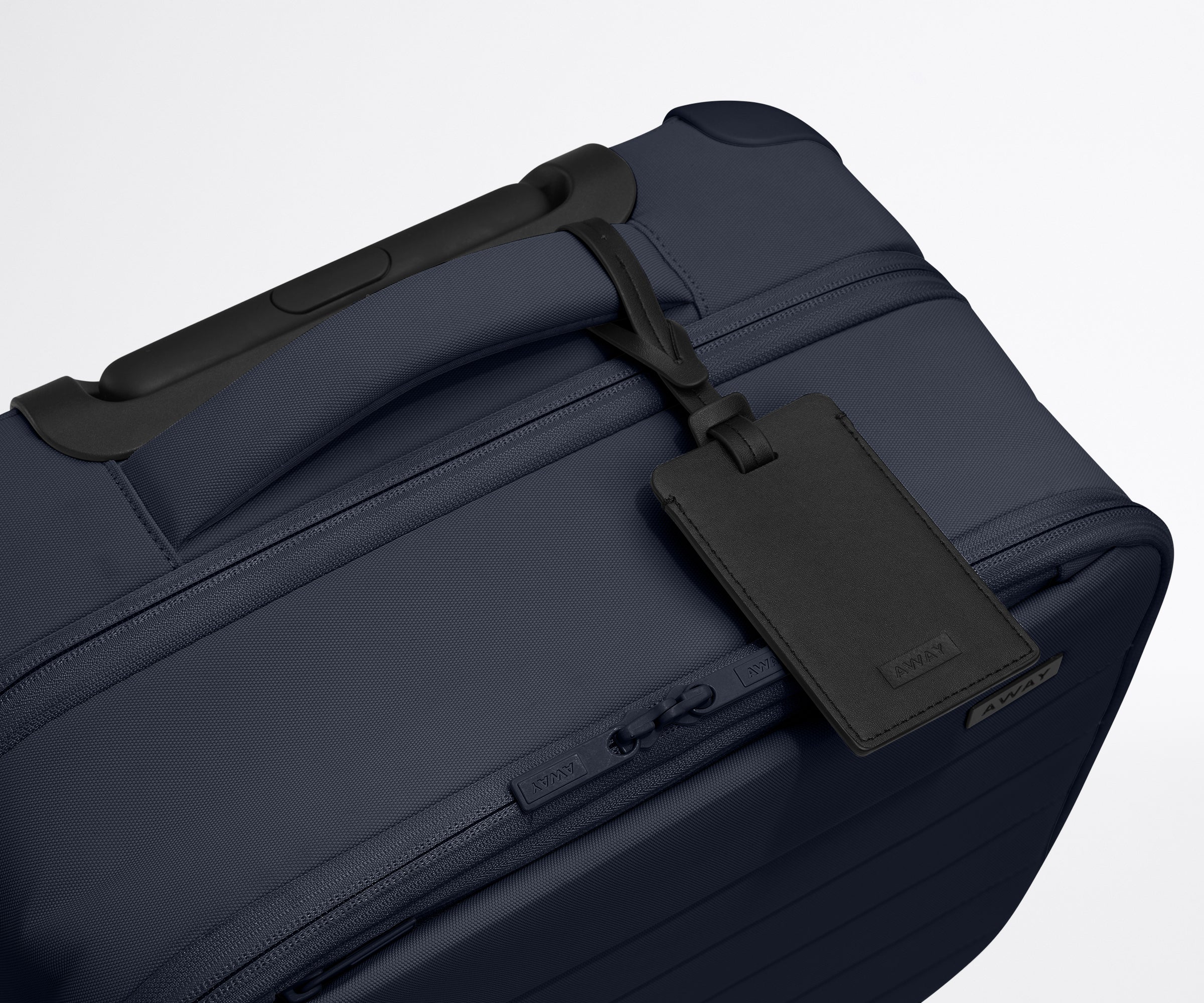 away-softside-compact-carry-on-valise-souple-bleu-marine image 8