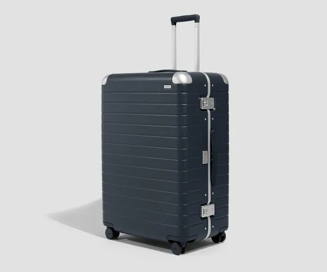 away-aluminum-edge-large-valise-soute-aluminium-rigide image 1