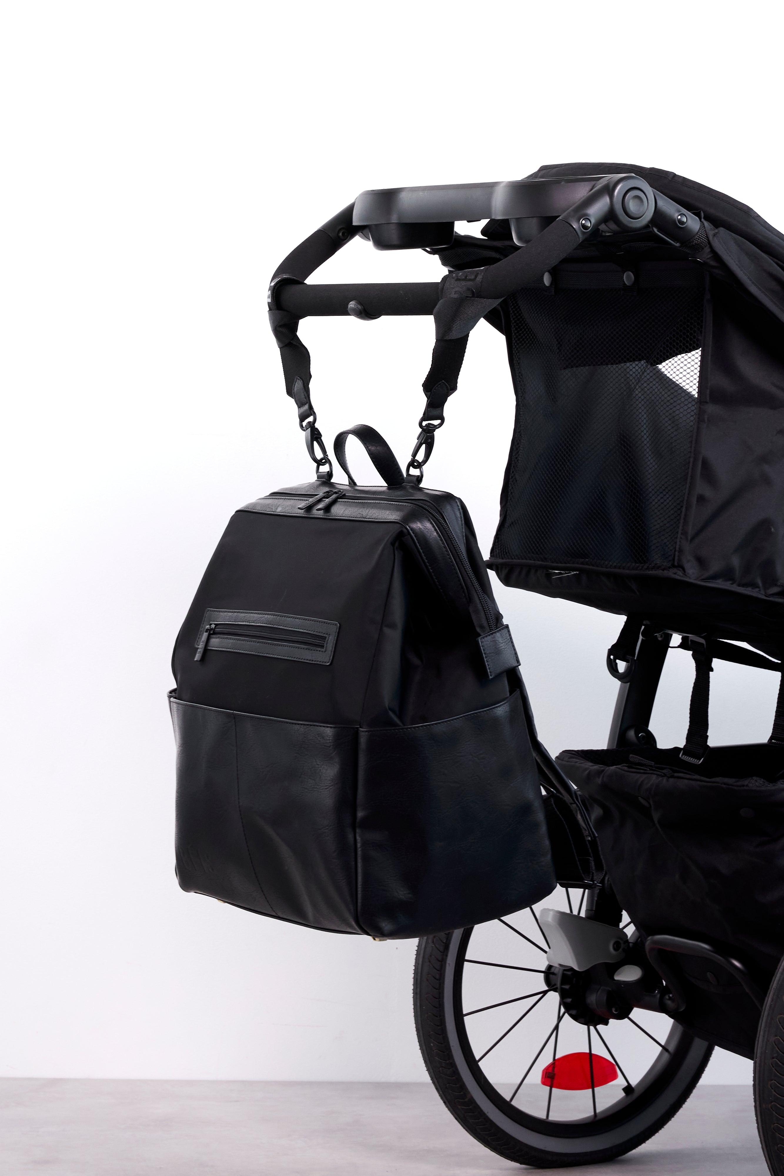 beis-the-backpack-sac-dos-langer-noir-avec-matelas image 7