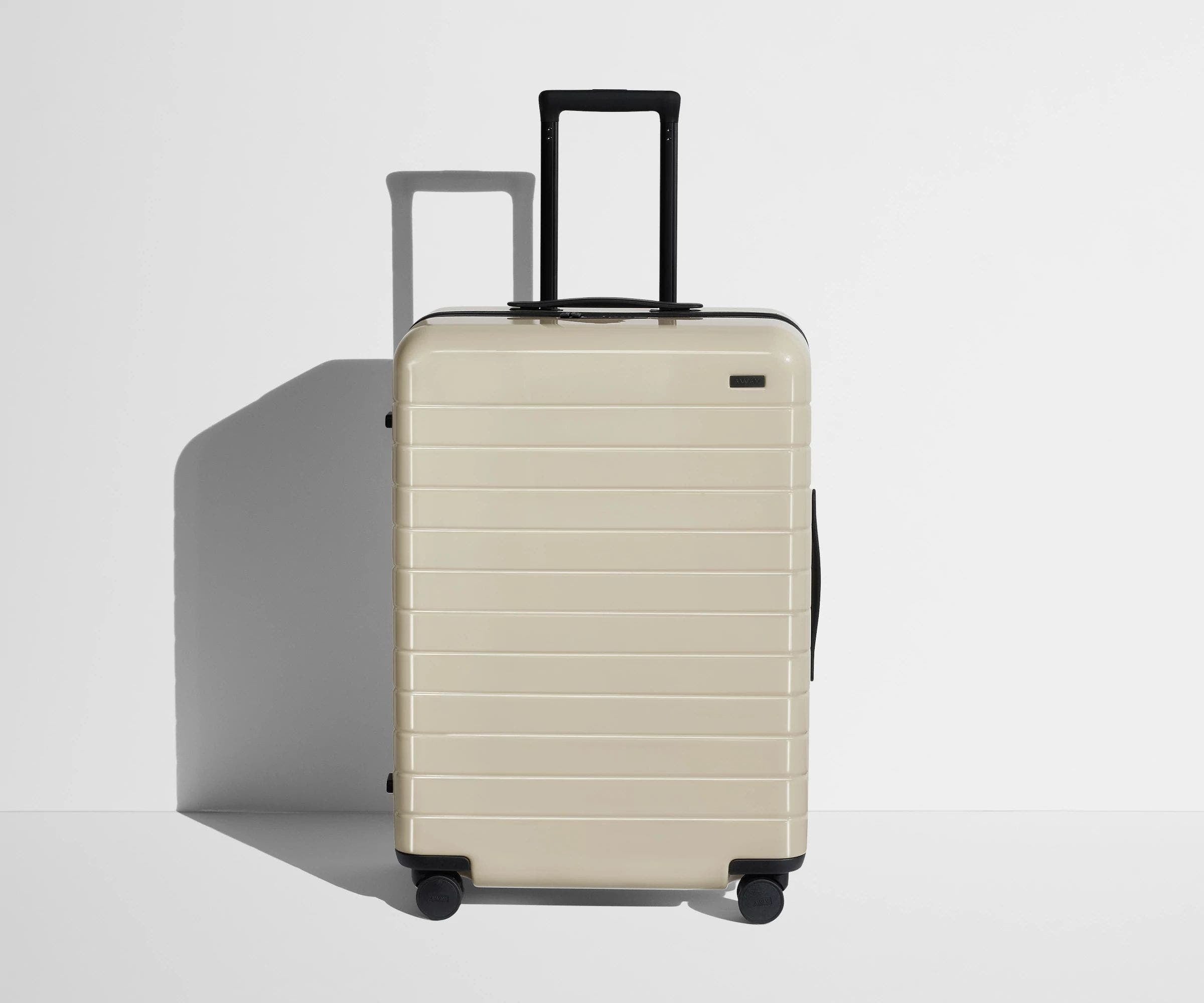 away-medium-valise-soute-salt-white-gloss-rigide image 1