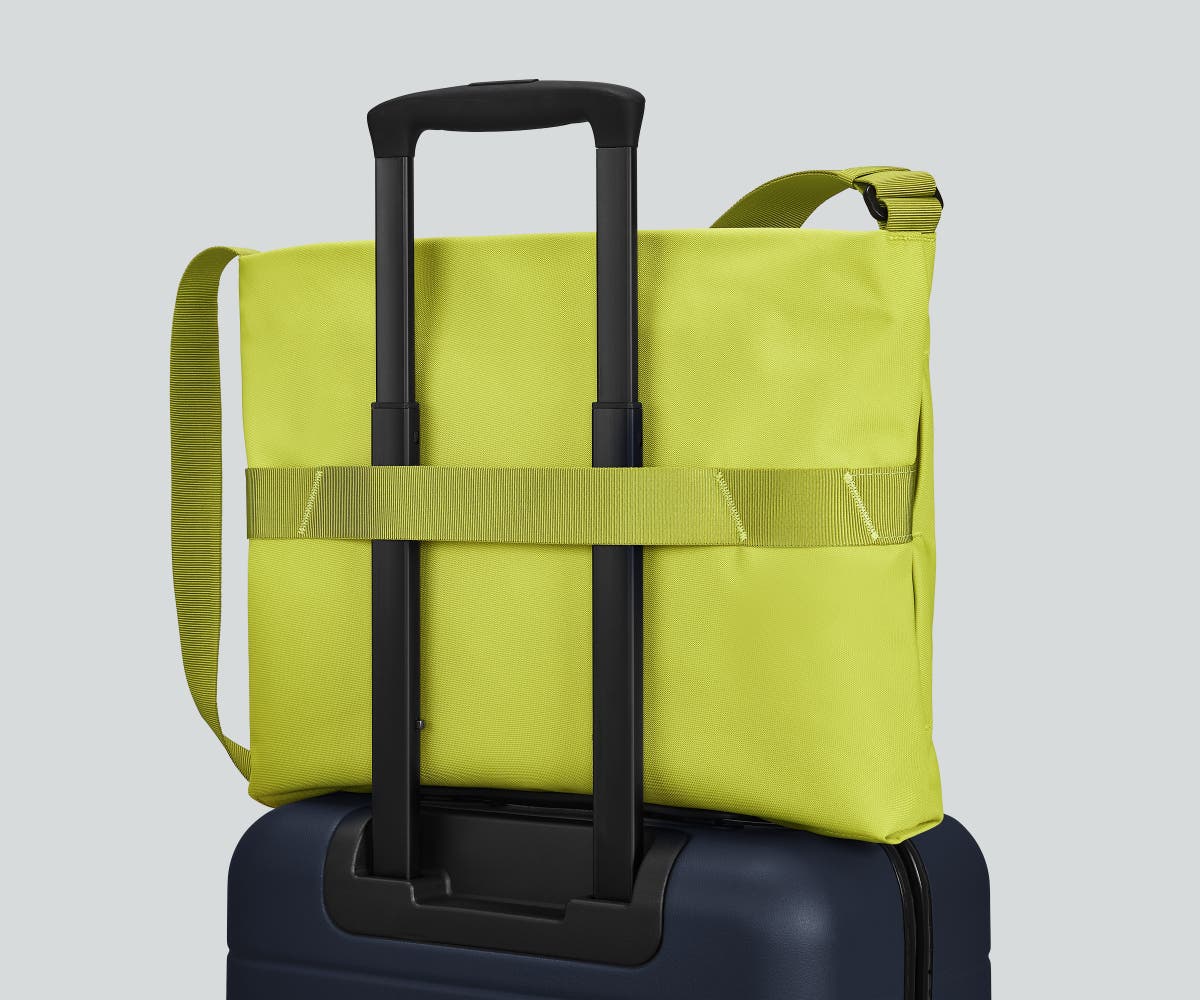 away-active-messenger-16l-sac-messager-atomic-celery-16-l image 6