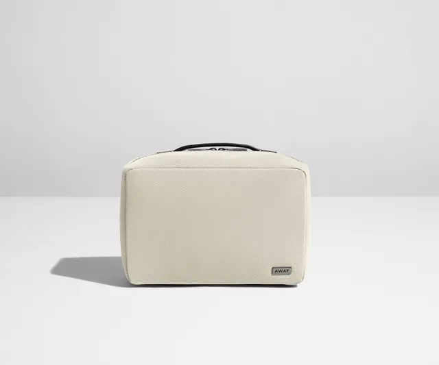 away-small-toiletry-bag-trousse-de-toilette-blanc-sel-poche-zip image 1