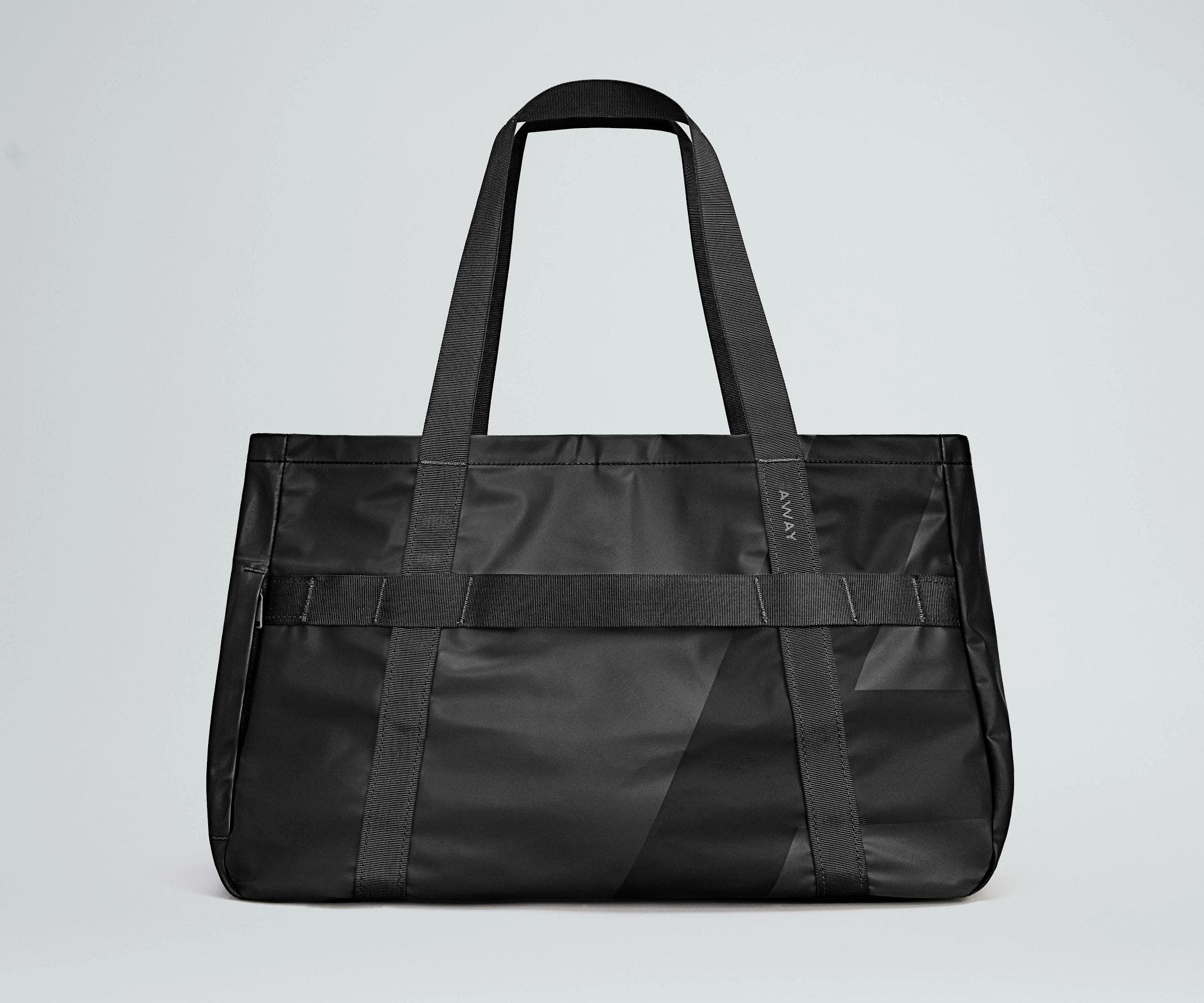 away-active-tote-45l-sac-tote-jet-black-imperm-able image 1