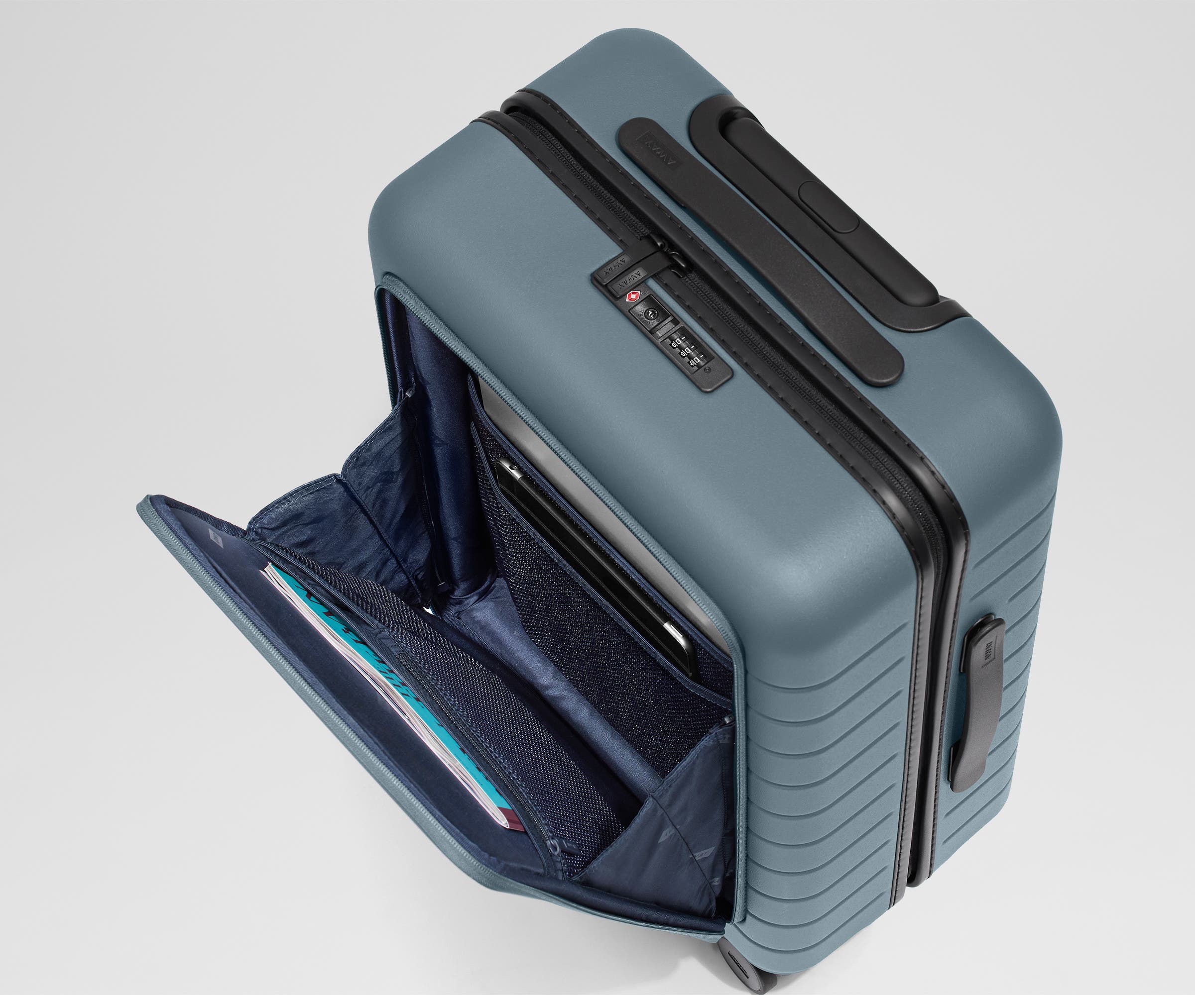 away-executive-carry-on-valise-cabine-coast-blue-ordinateur image 7