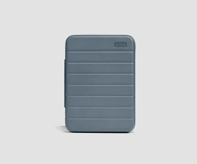 away-medium-tech-case-trousse-tech-coast-blue-rigide image 1