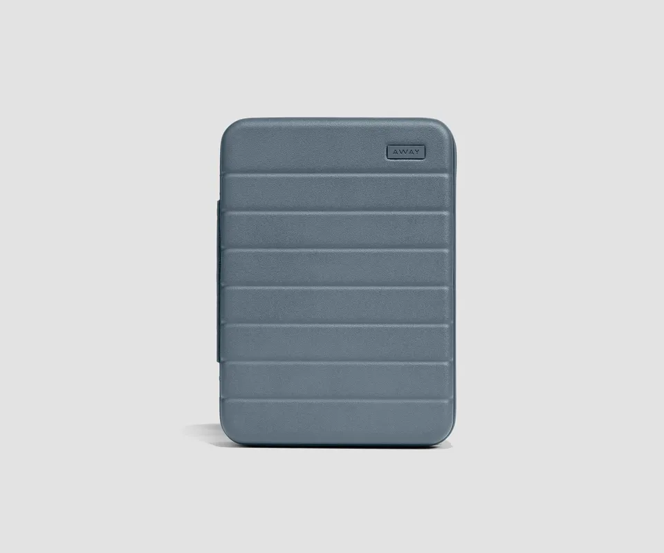 away-medium-tech-case-trousse-tech-coast-blue-rigide image 1