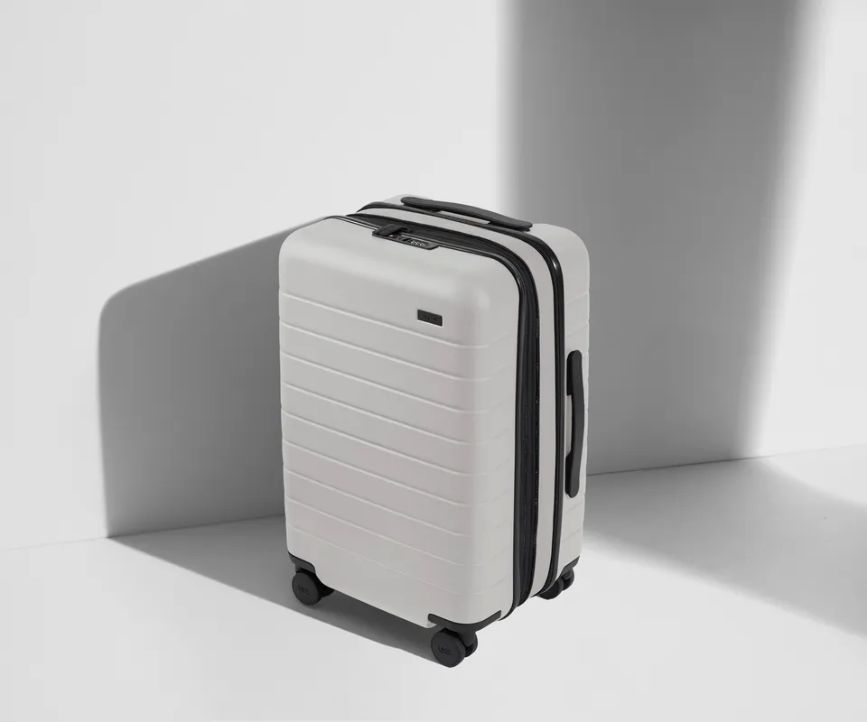 away-carry-on-flex-valise-cabine-gris-nuage-extensible image 1