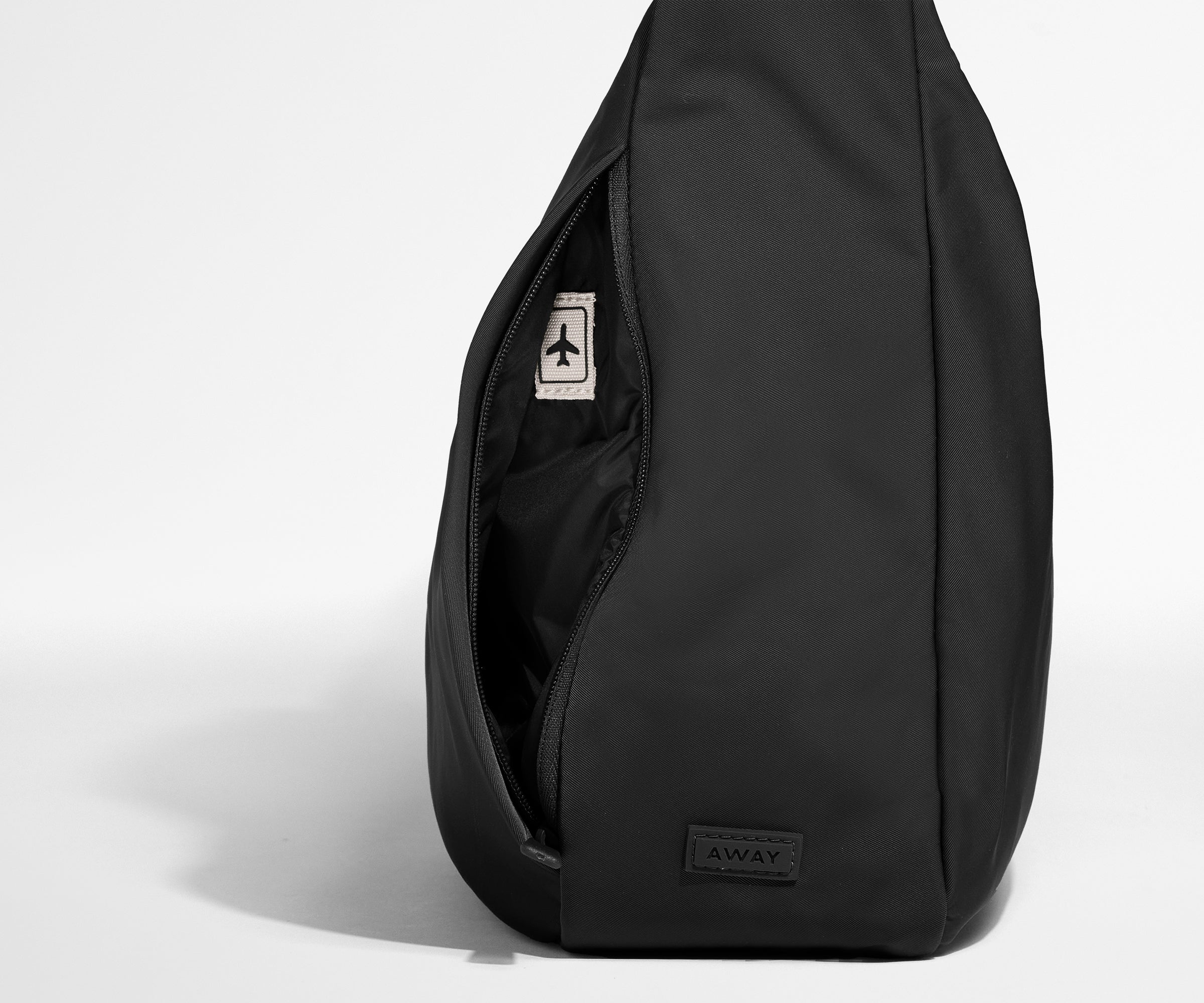 away-featherlight-crossbody-sac-bandouli-re-jet-black image 4