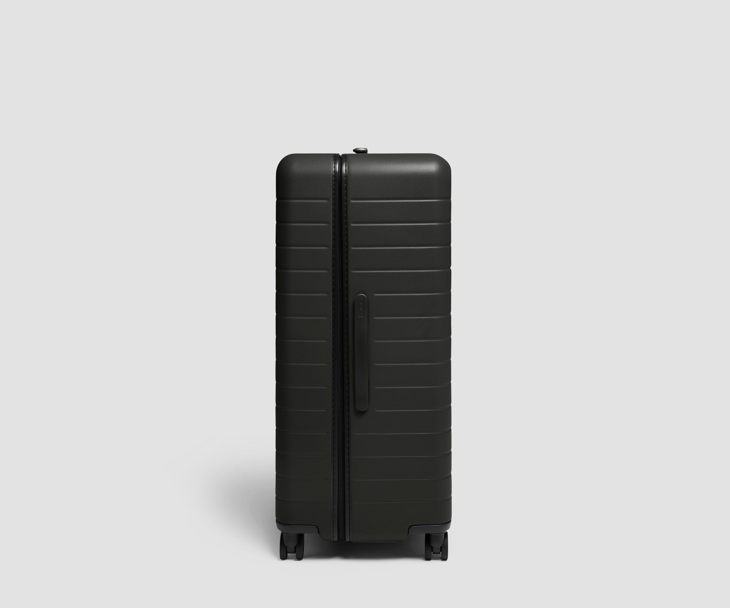away-trunk-3-grande-valise-jet-black-3-semaines image 3