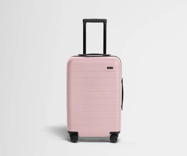 away-carry-on-valise-cabine-blush-pink-rigide image 1