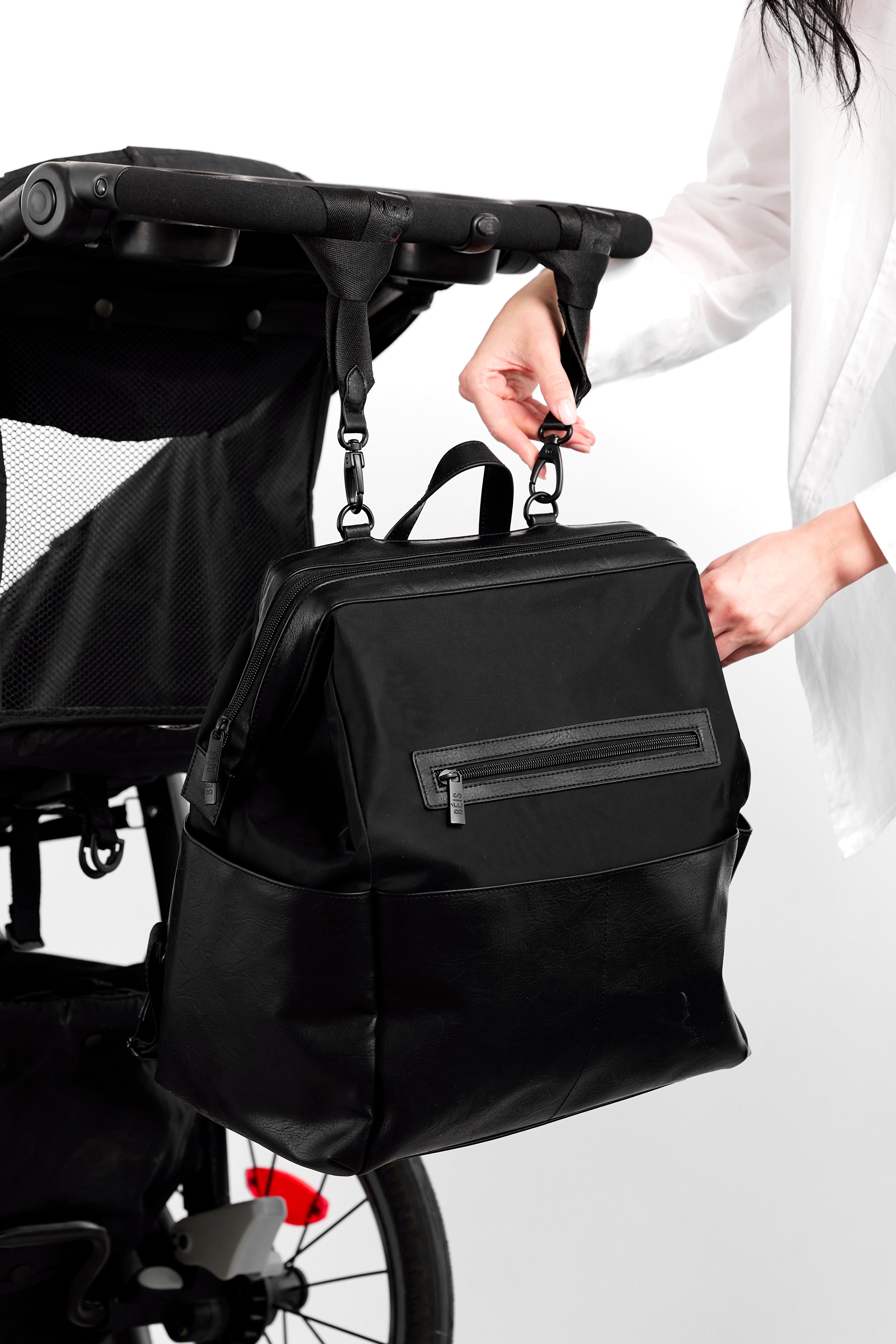 beis-the-backpack-sac-dos-langer-noir-avec-matelas image 4