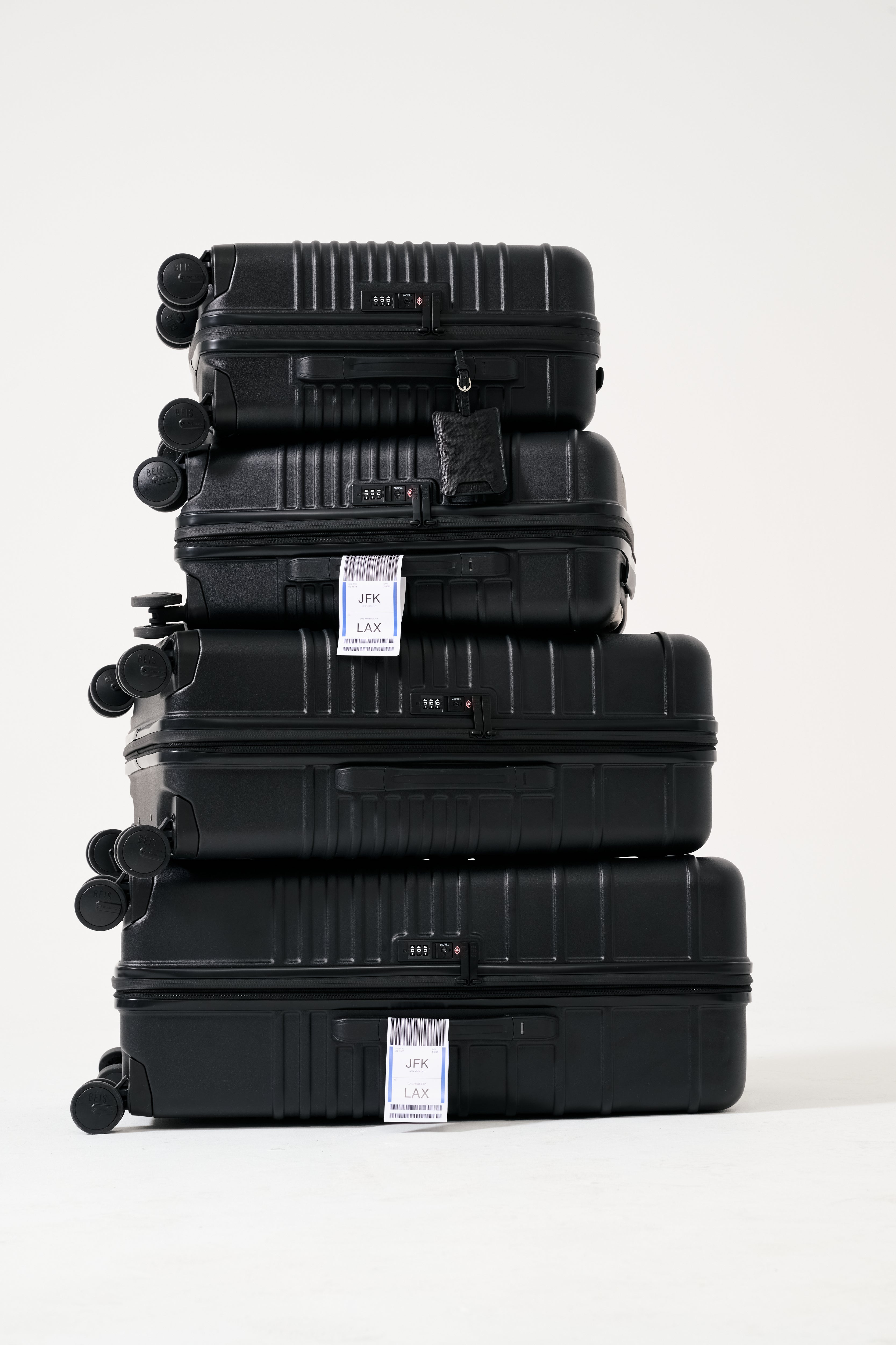 beis-small-carry-on-roller-valise-cabine-noire-rigide image 5